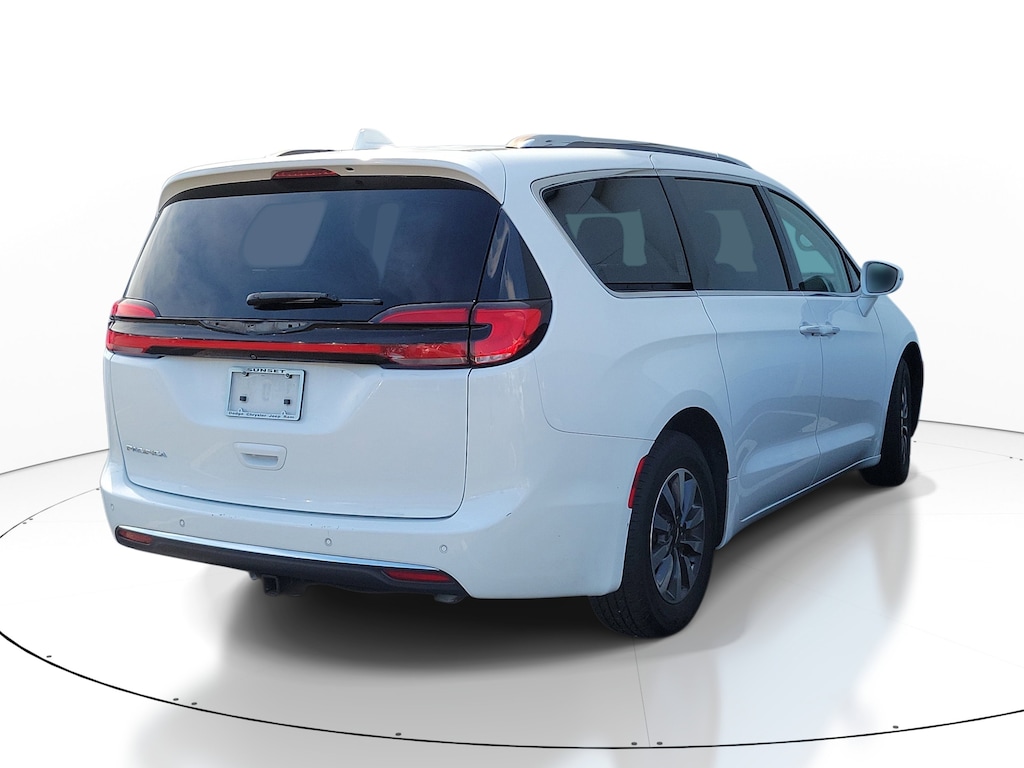 Used 2021 Chrysler Pacifica Touring L Van Passenger Van