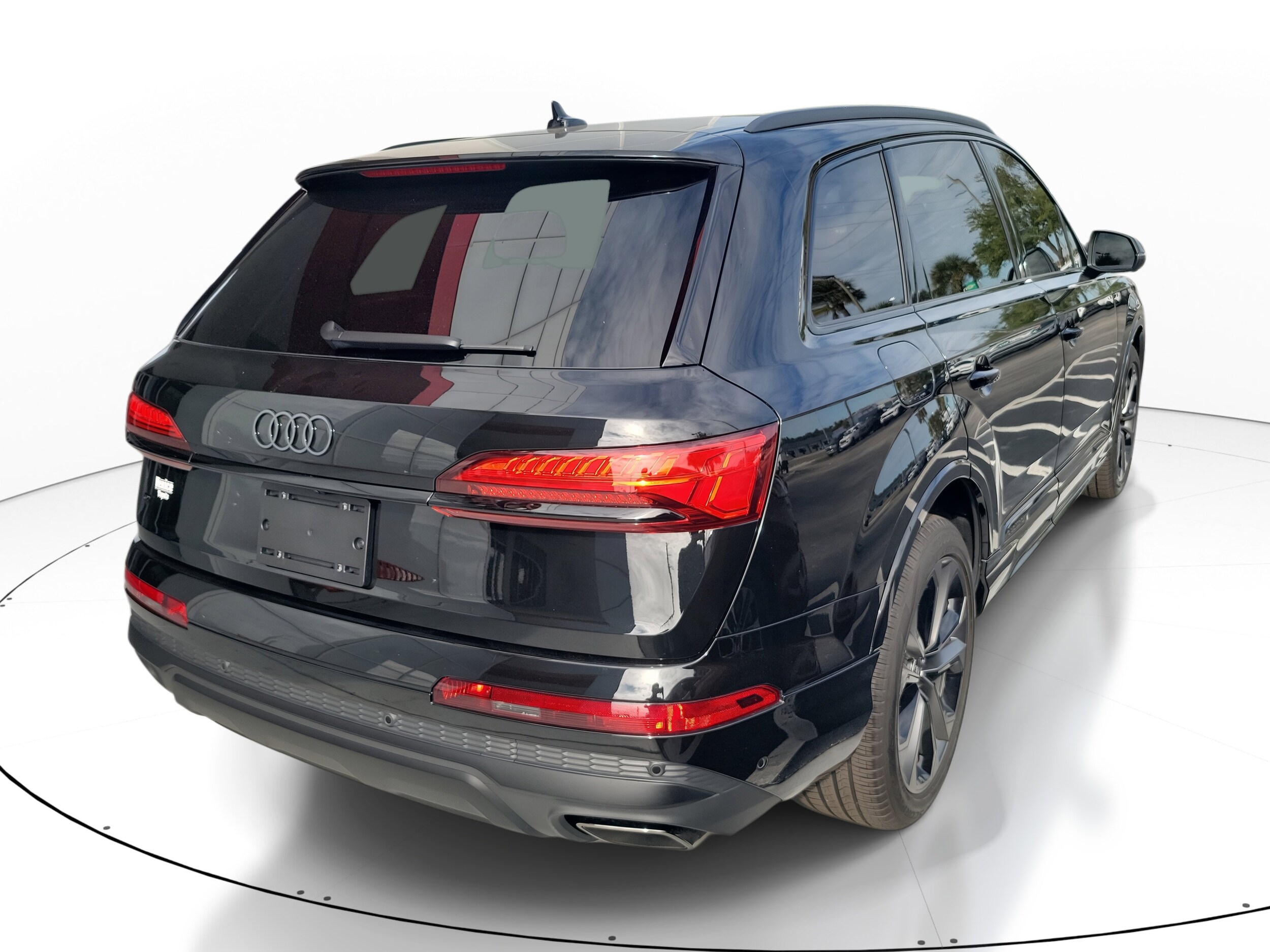 2025 Audi Q7 55 Premium photo 4