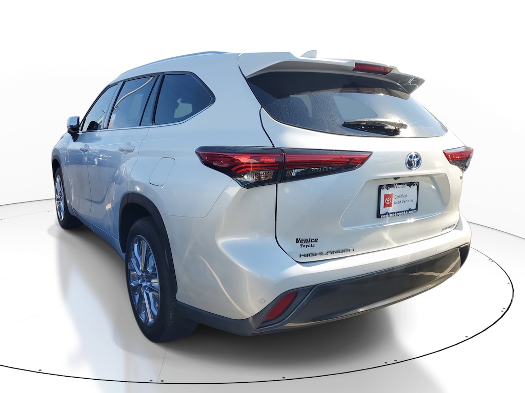 Certified 2023 Toyota Highlander Hybrid Limited SUV