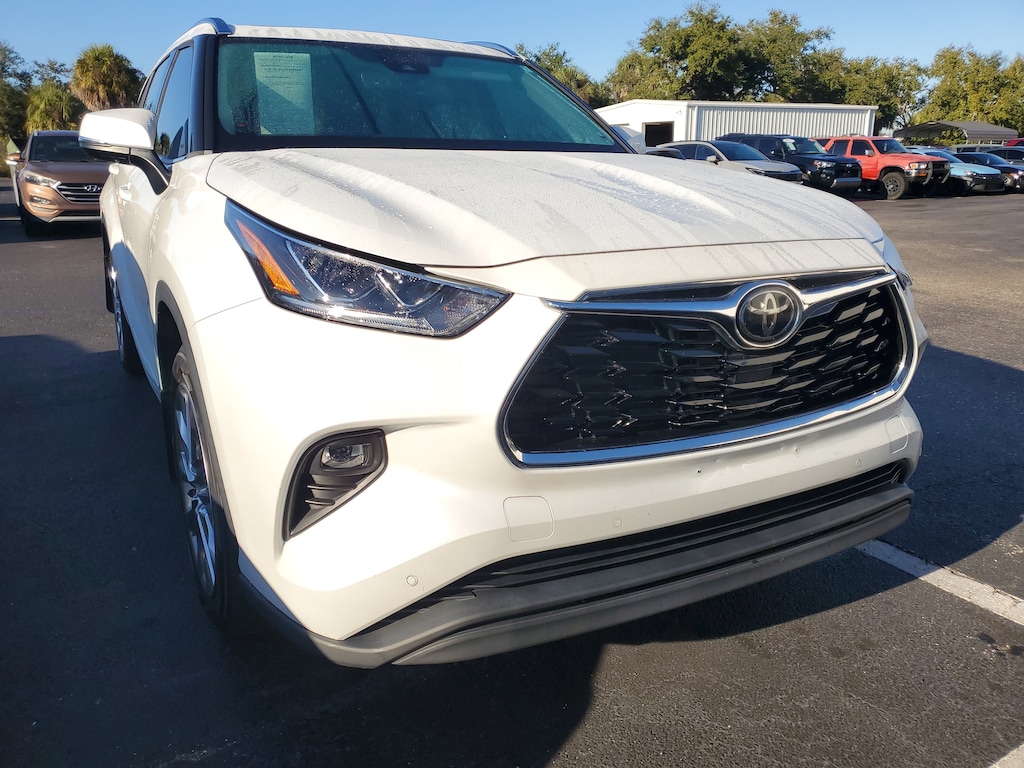 Certified 2022 Toyota Highlander Limited SUV