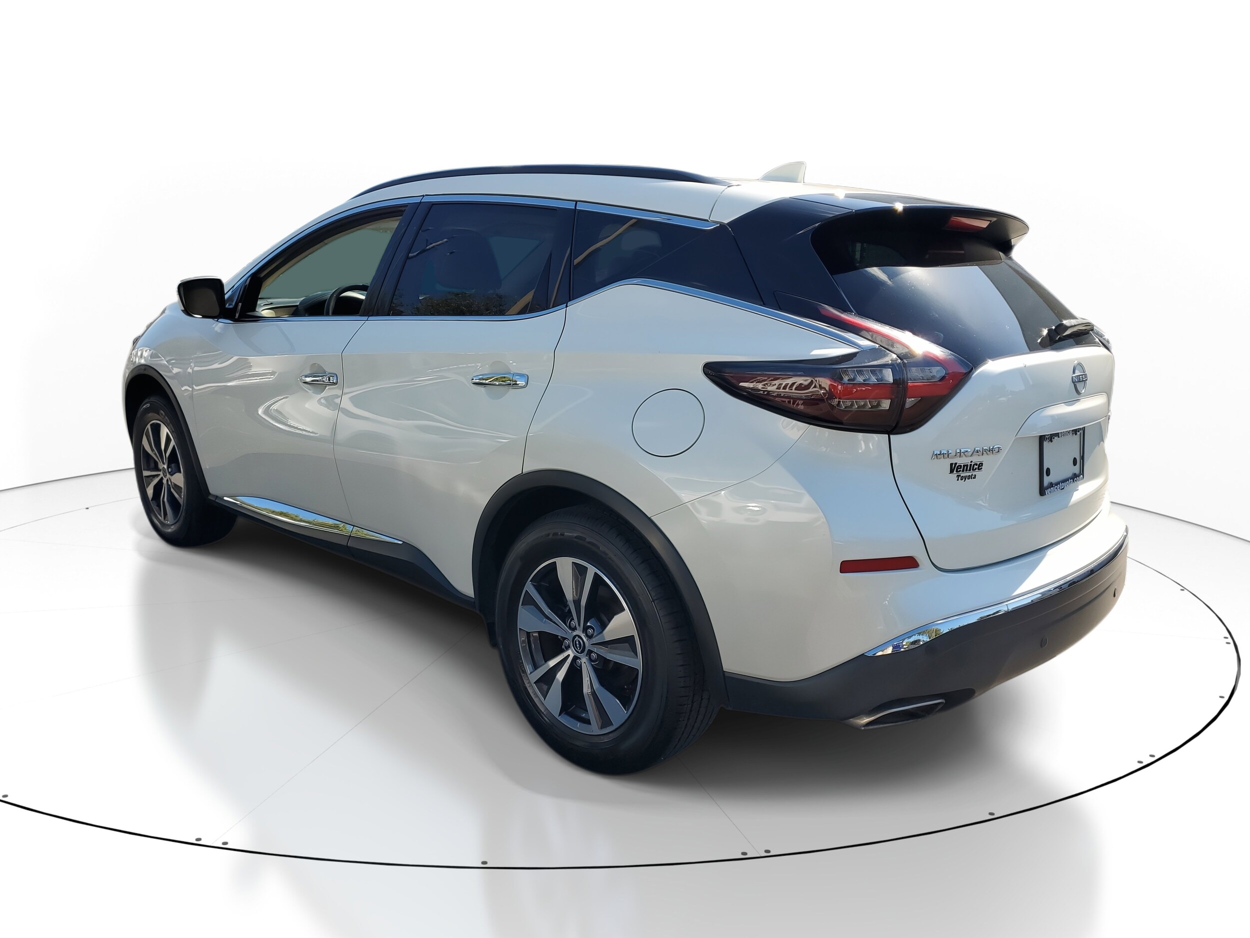 2023 Nissan Murano SV photo 2
