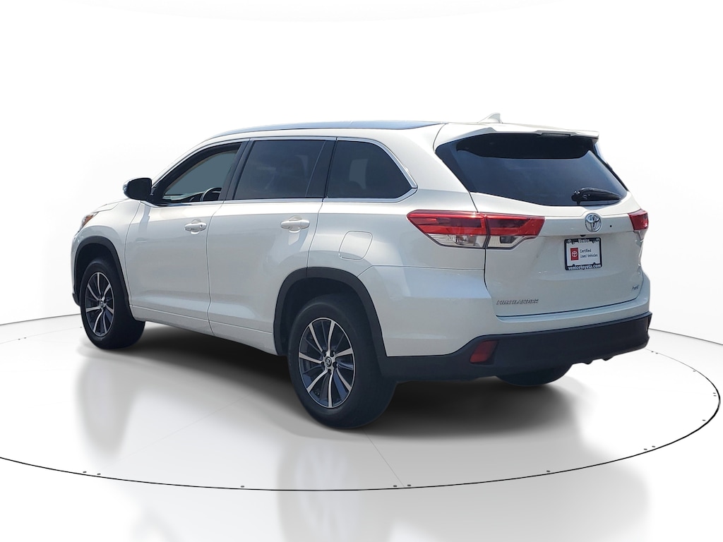 Certified 2017 Toyota Highlander XLE V6 SUV