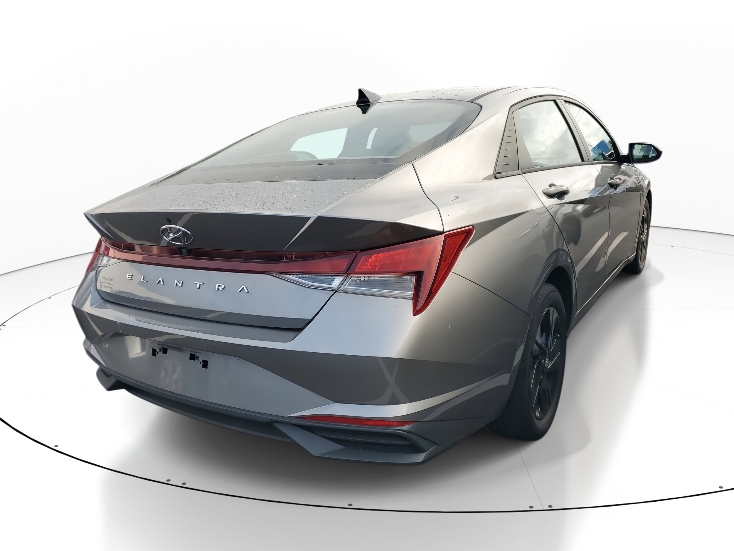2021 Hyundai Elantra SEL photo 4