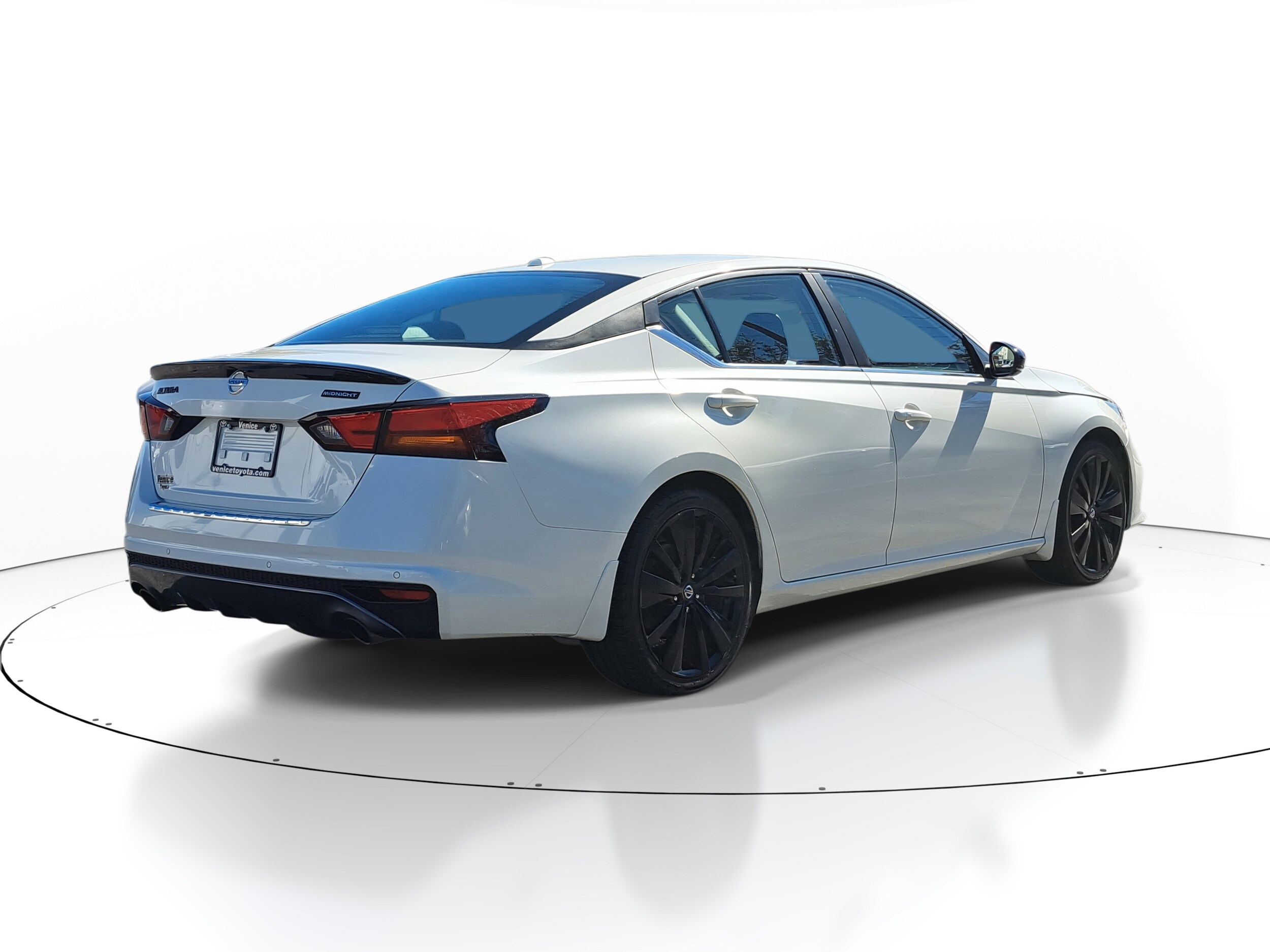 2022 Nissan Altima 2.5 SR photo 4