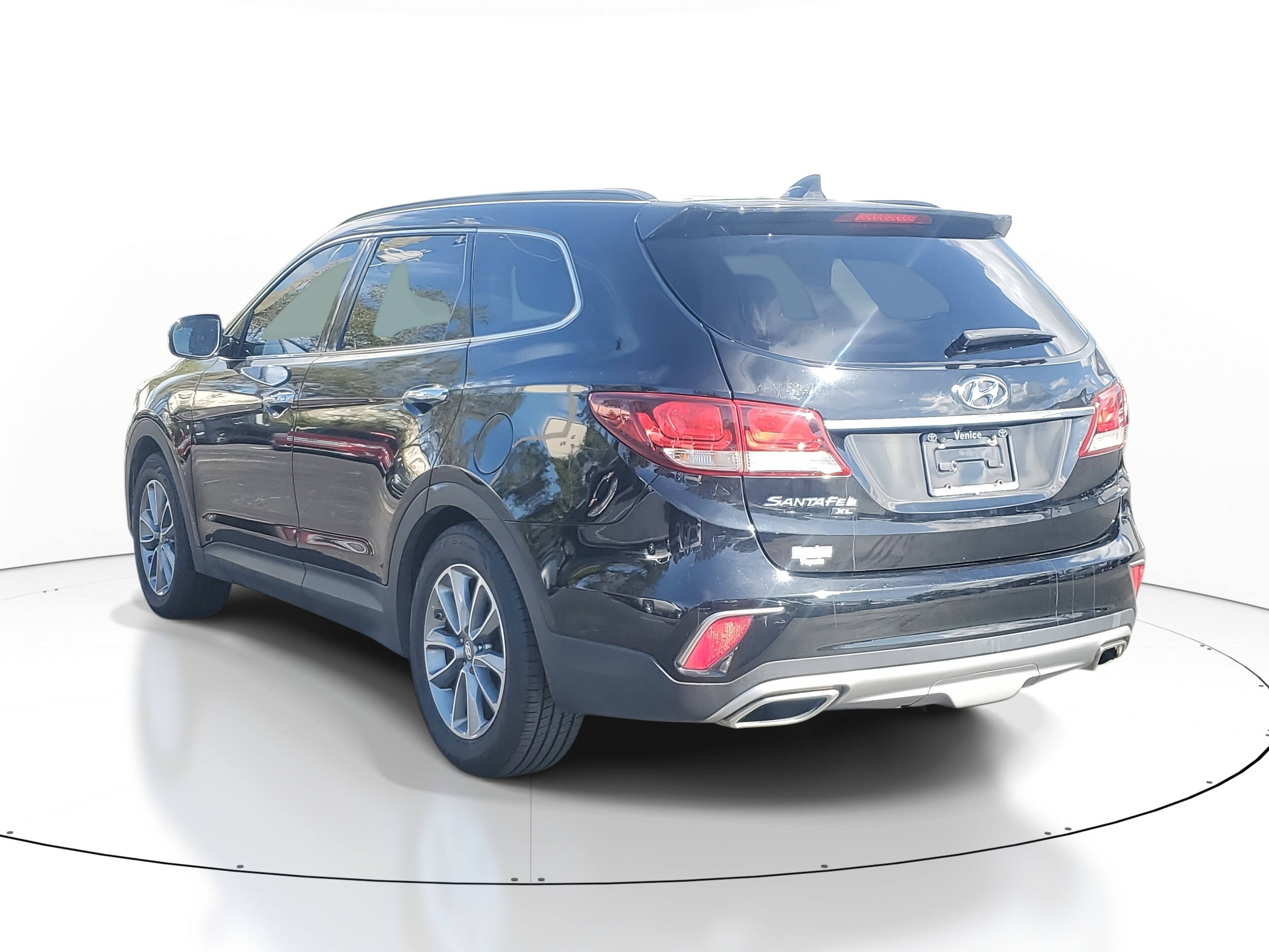 2019 Hyundai Santa Fe XL SE Premium photo 2