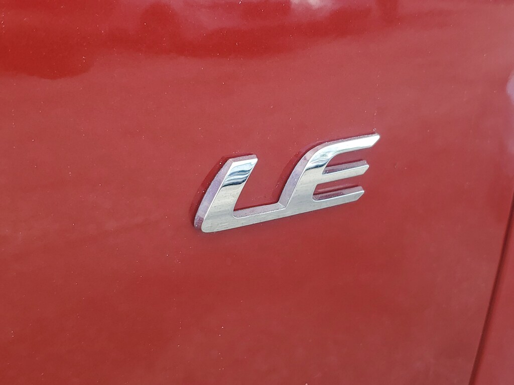 2022 Toyota Corolla Cross LE photo 4