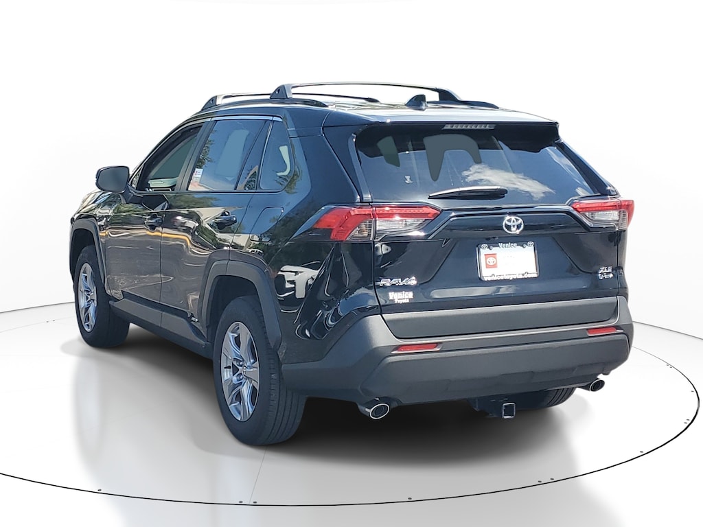 Used 2025 Toyota RAV4 Hybrid XLE SUV
