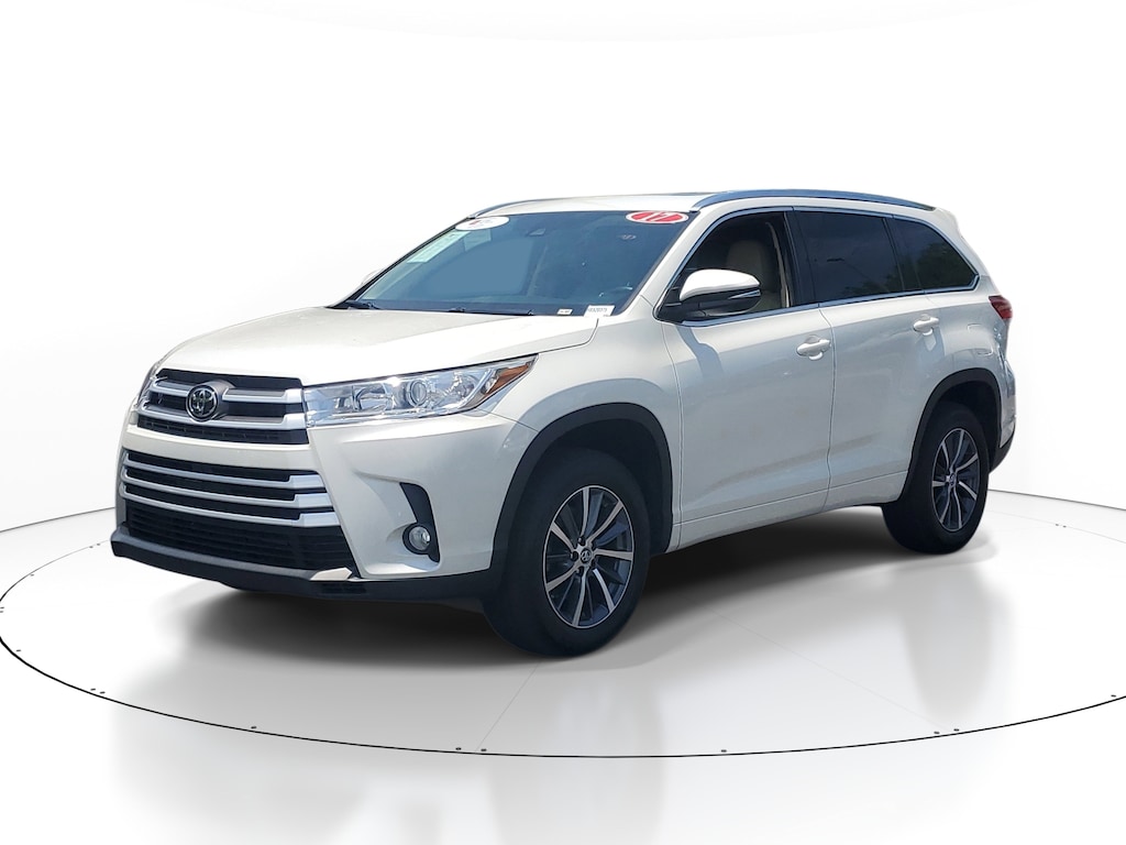 Certified 2017 Toyota Highlander XLE V6 SUV