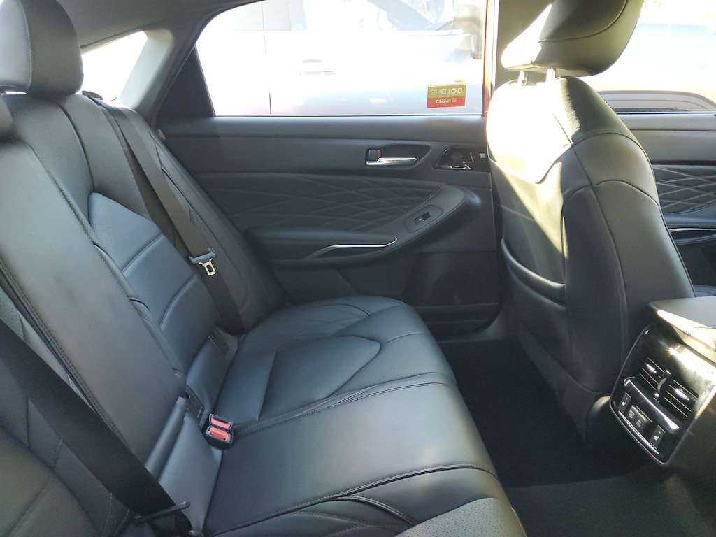 2022 Toyota Avalon Limited photo 4