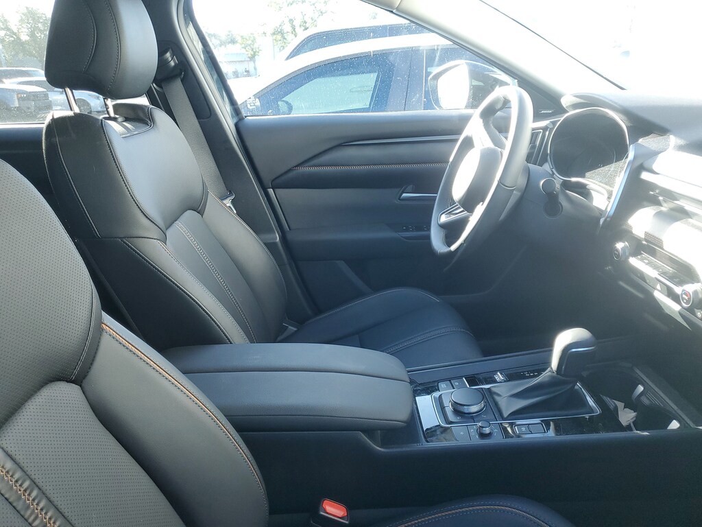 2025 Mazda CX-50 Premium photo 3
