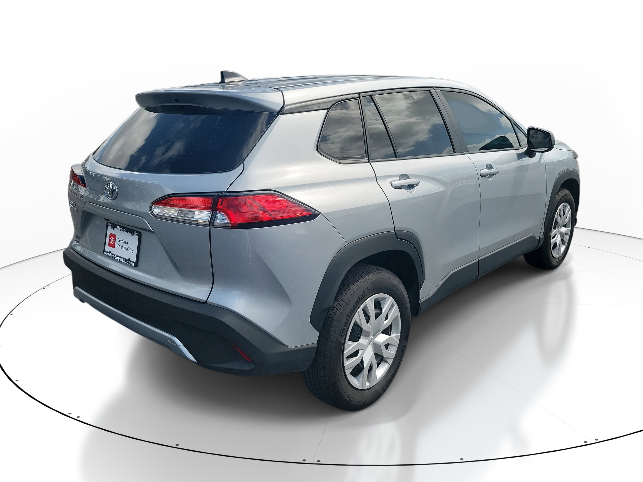 2023 Toyota Corolla Cross L photo 4