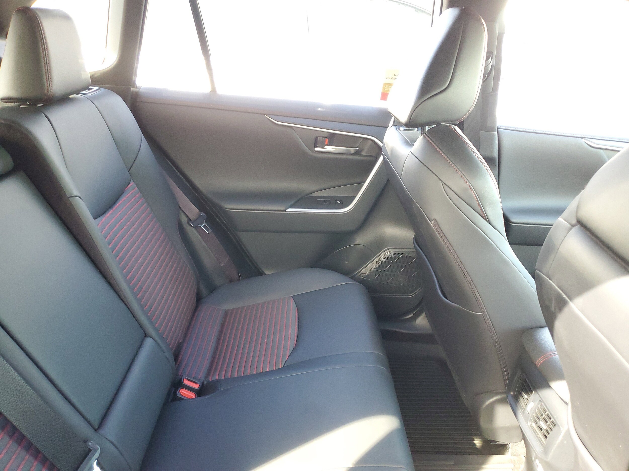 2024 Toyota RAV4 Prime XSE photo 3