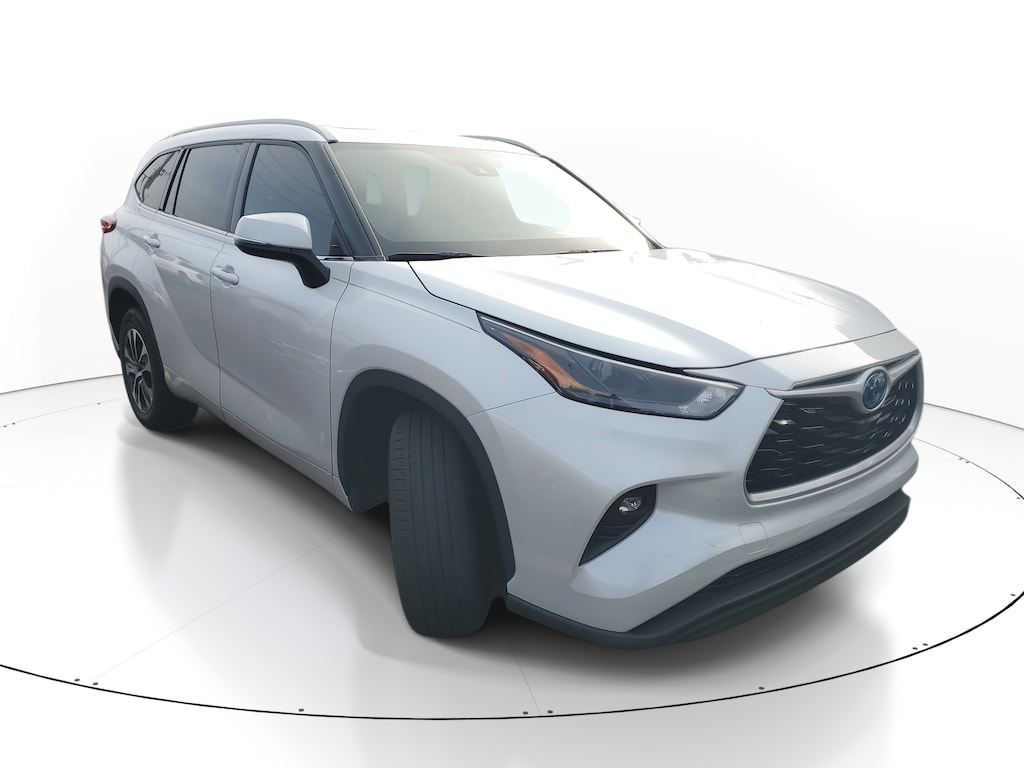 Certified 2022 Toyota Highlander Hybrid XLE SUV