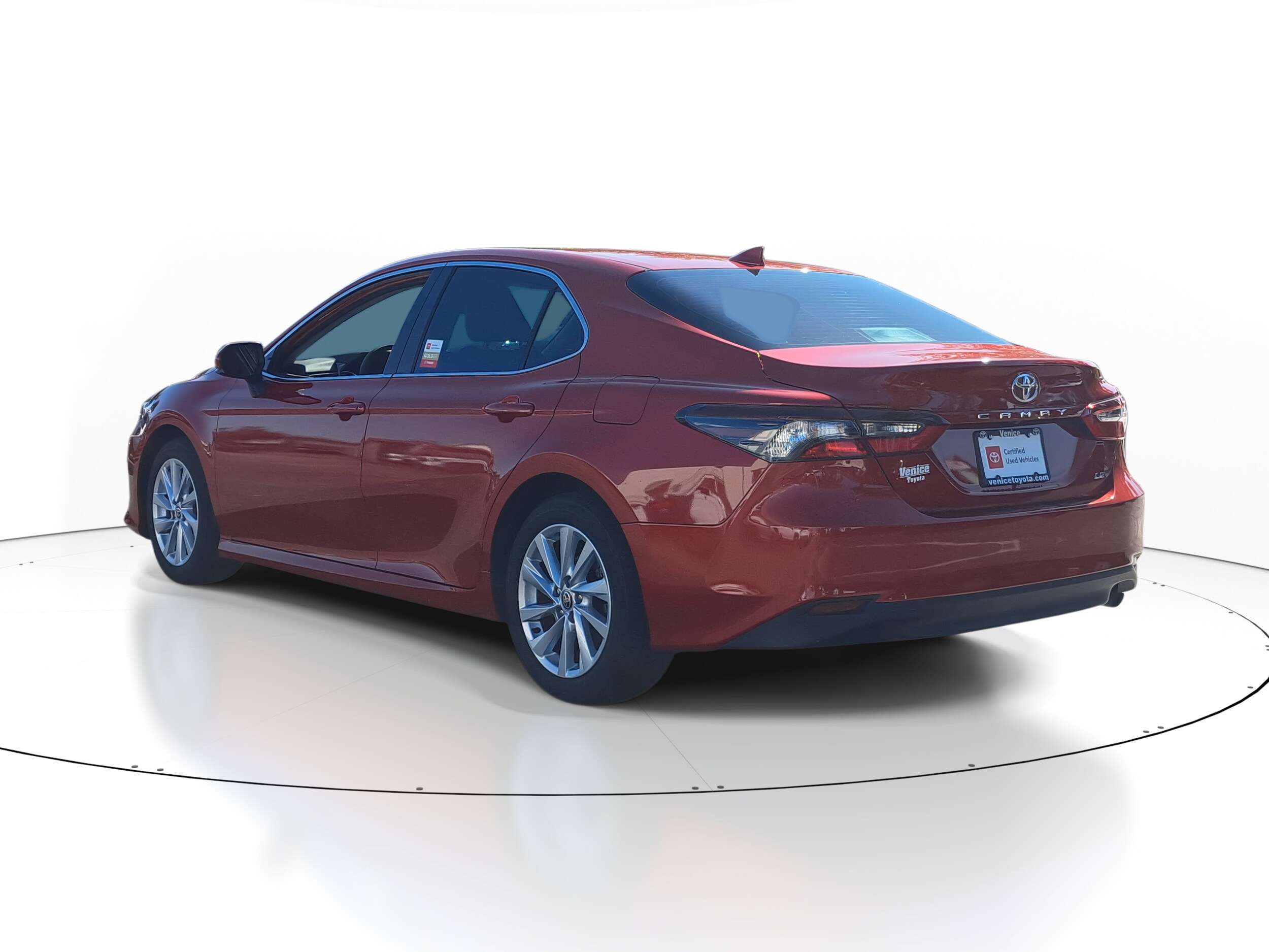 2023 Toyota Camry LE photo 3