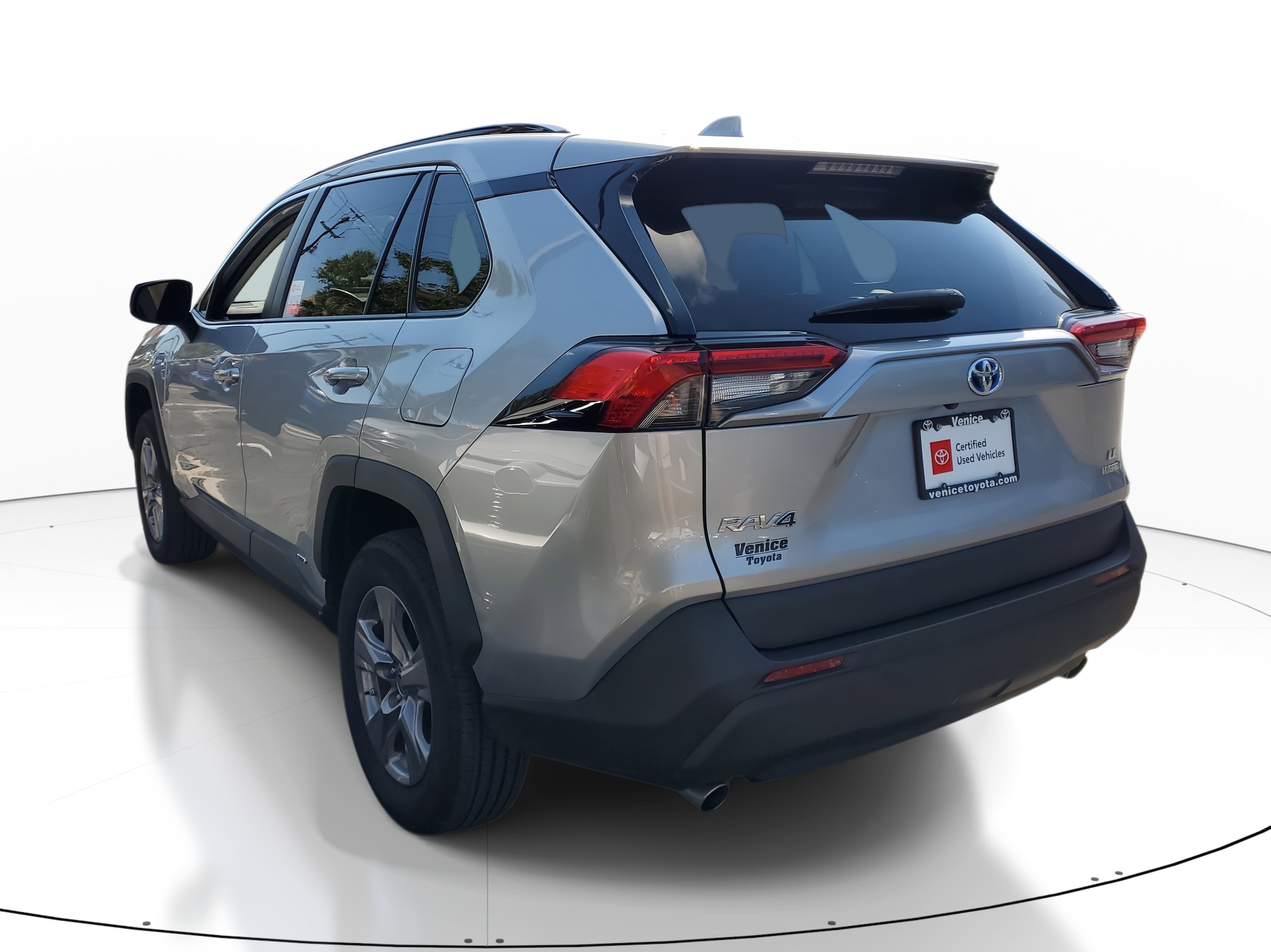 2024 Toyota RAV4 Hybrid LE photo 3