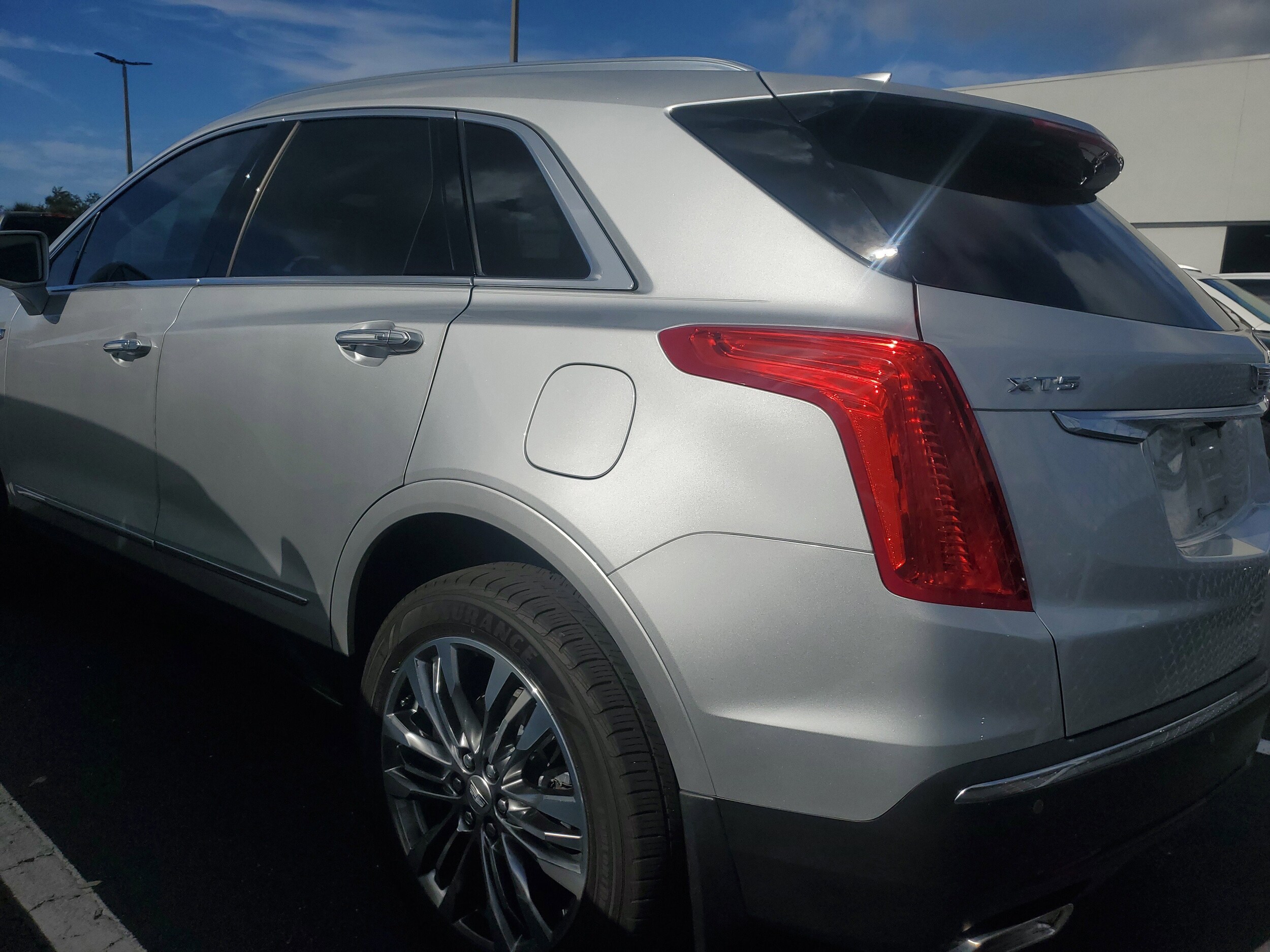 2018 Cadillac XT5 Premium Luxury photo 3