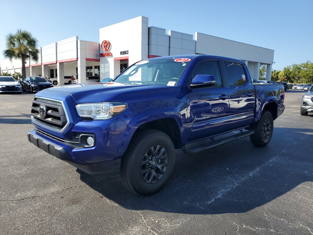 2022 Toyota Tacoma SR5 V6 photo 2