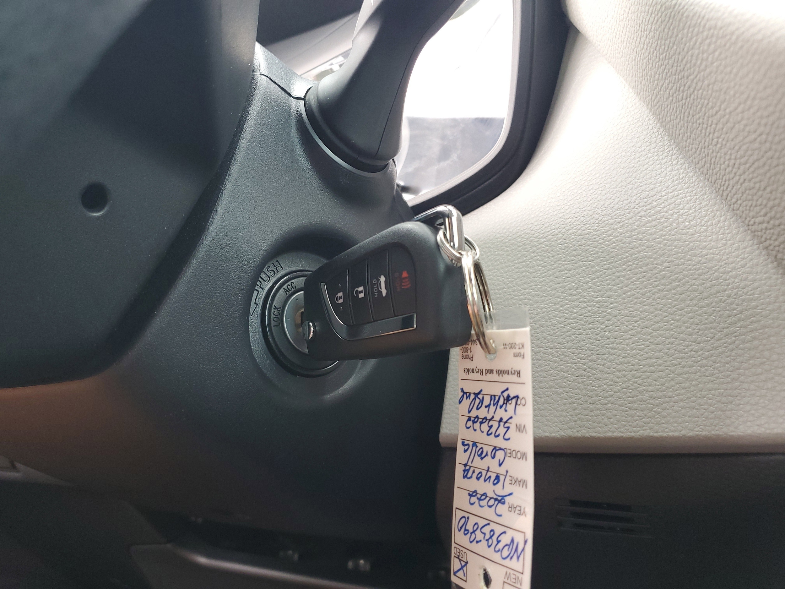 2022 Toyota Corolla LE - Photo 30