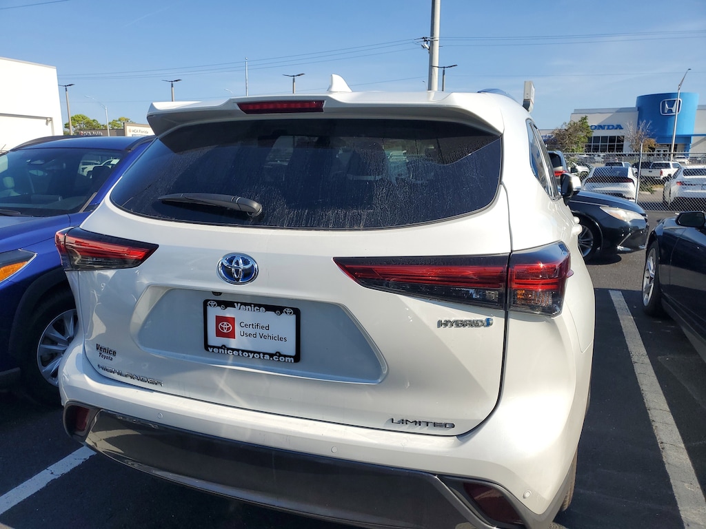 Certified 2023 Toyota Highlander Hybrid Limited SUV