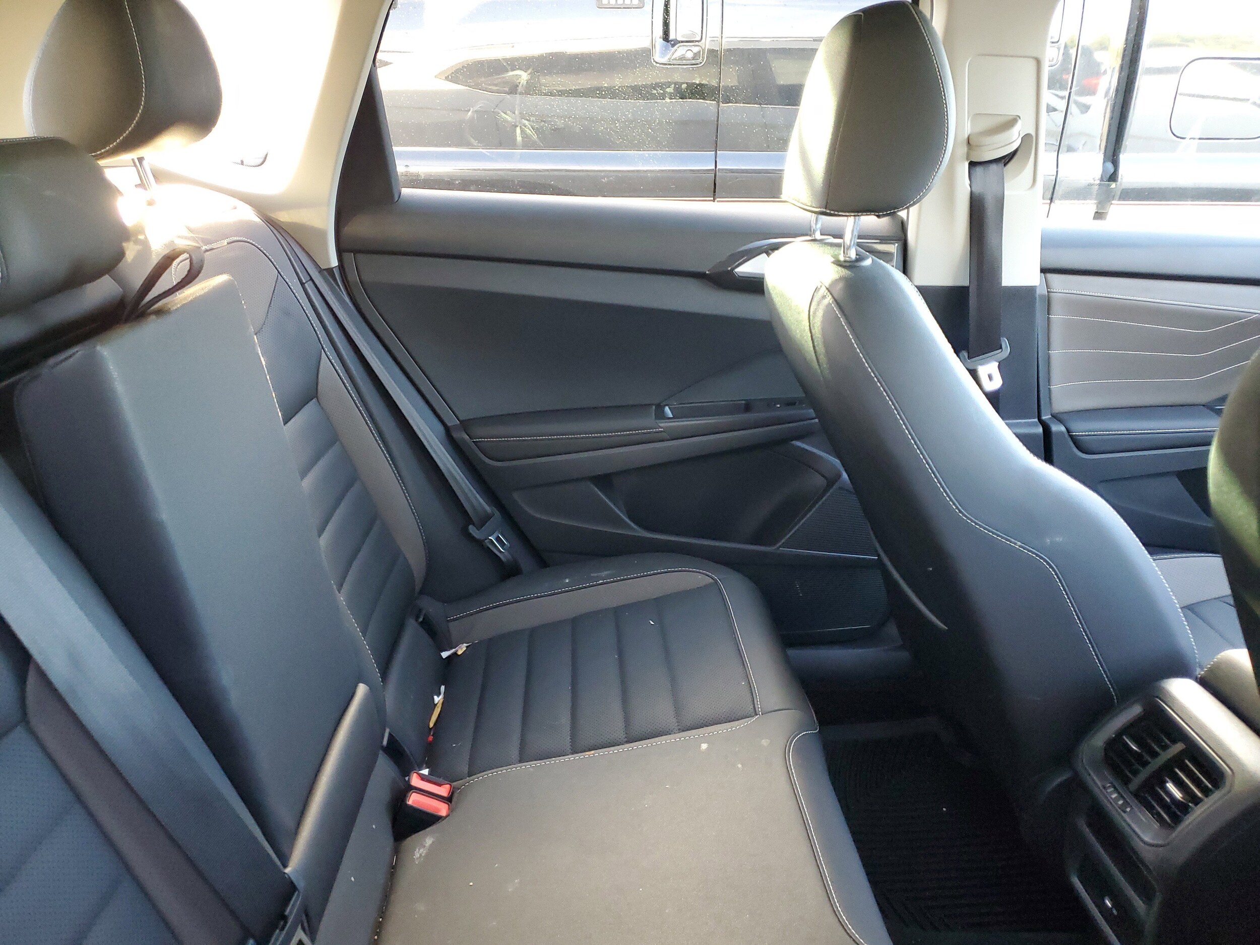 2024 Volkswagen Taos SEL photo 3