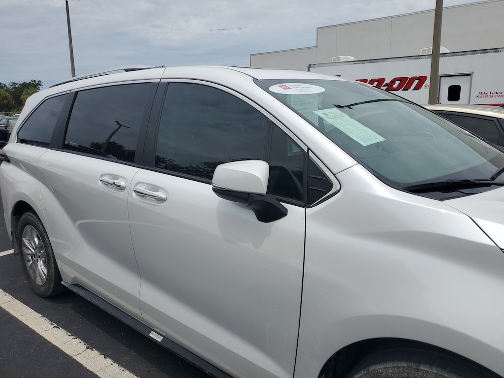 Certified 2024 Toyota Sienna Limited 7 Passenger Van Passenger Van