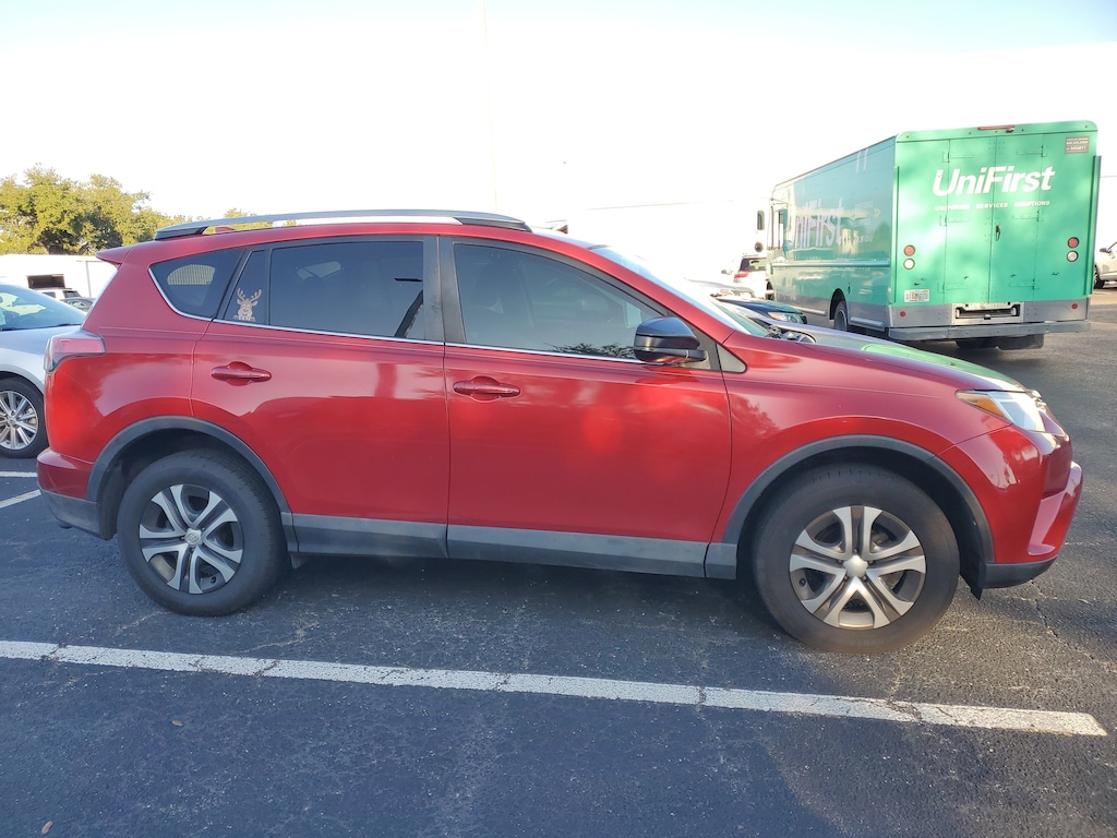 Used 2017 Toyota RAV4 LE SUV