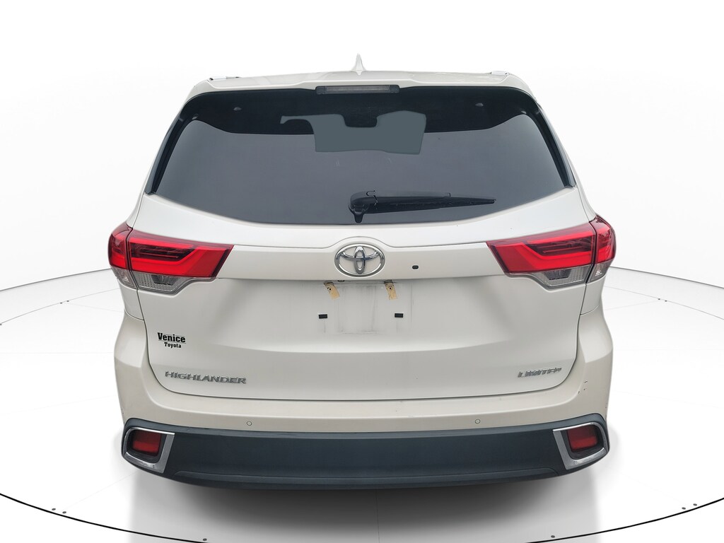 2018 Toyota Highlander Limited Platinum photo 4
