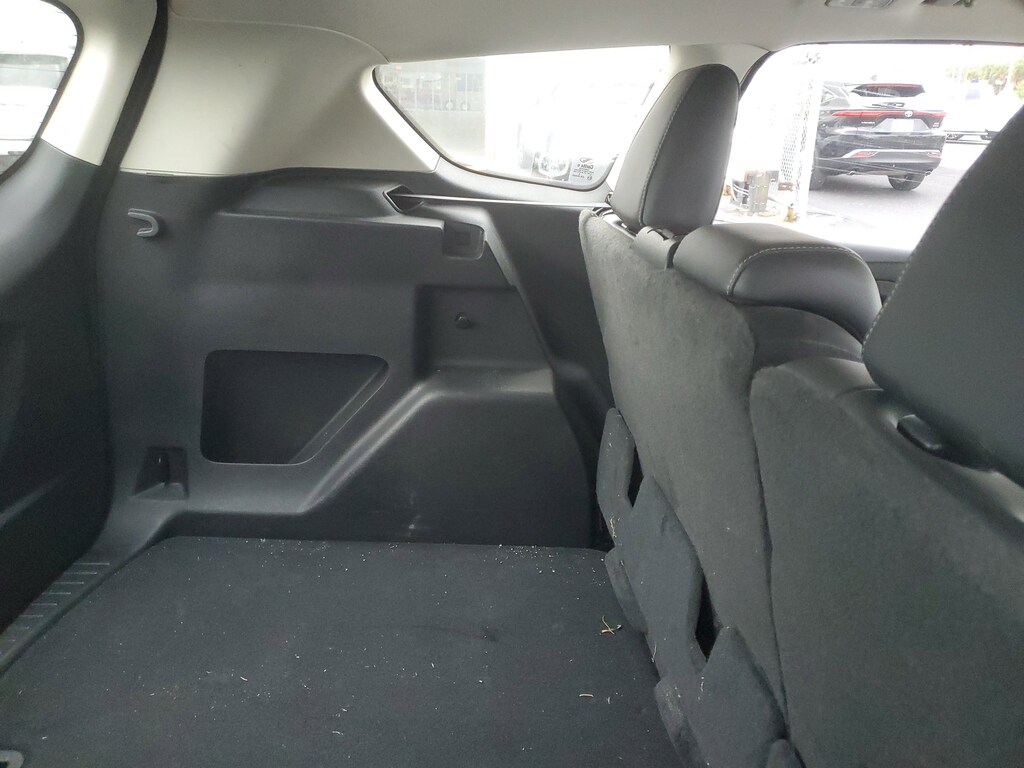 2019 Ford Escape SEL photo 4