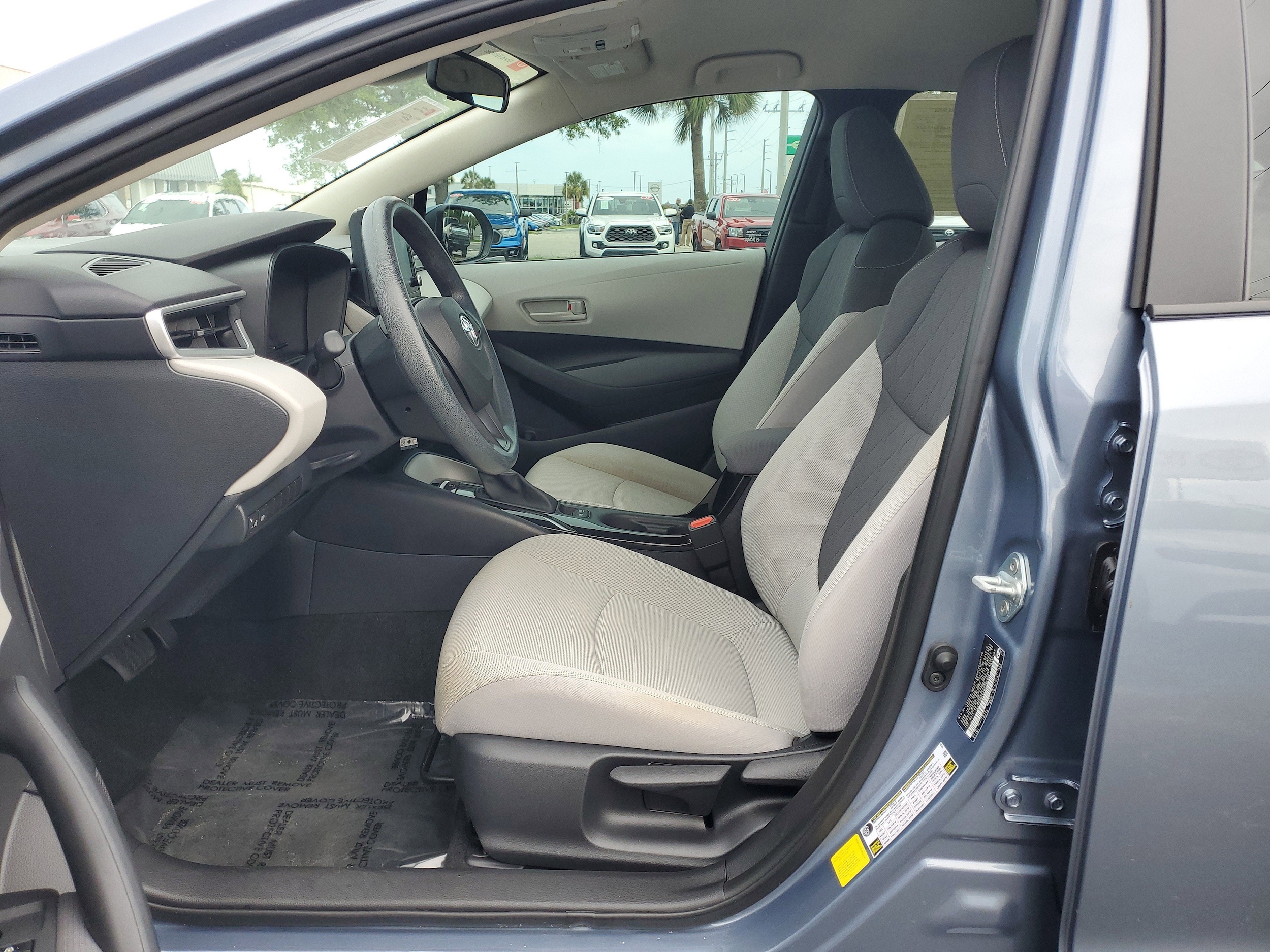 2022 Toyota Corolla LE - Photo 14