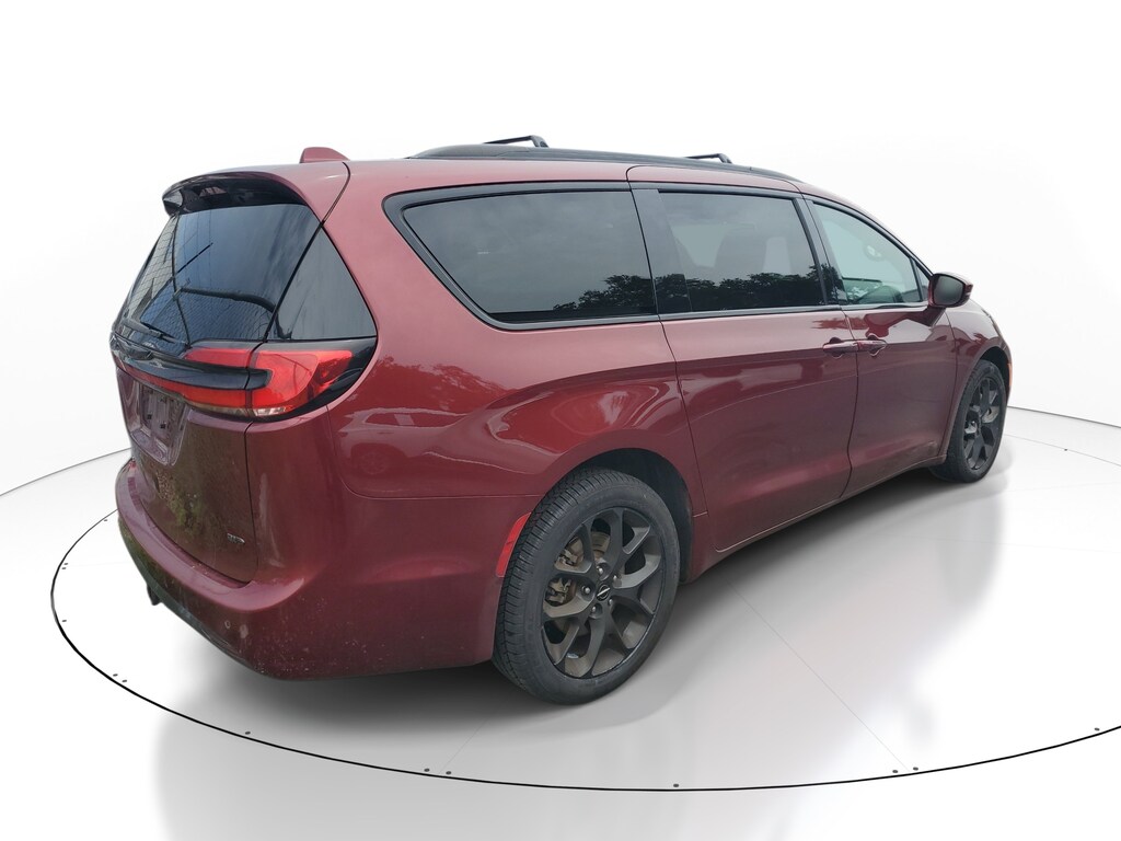 Used 2021 Chrysler Pacifica Touring L Van Passenger Van