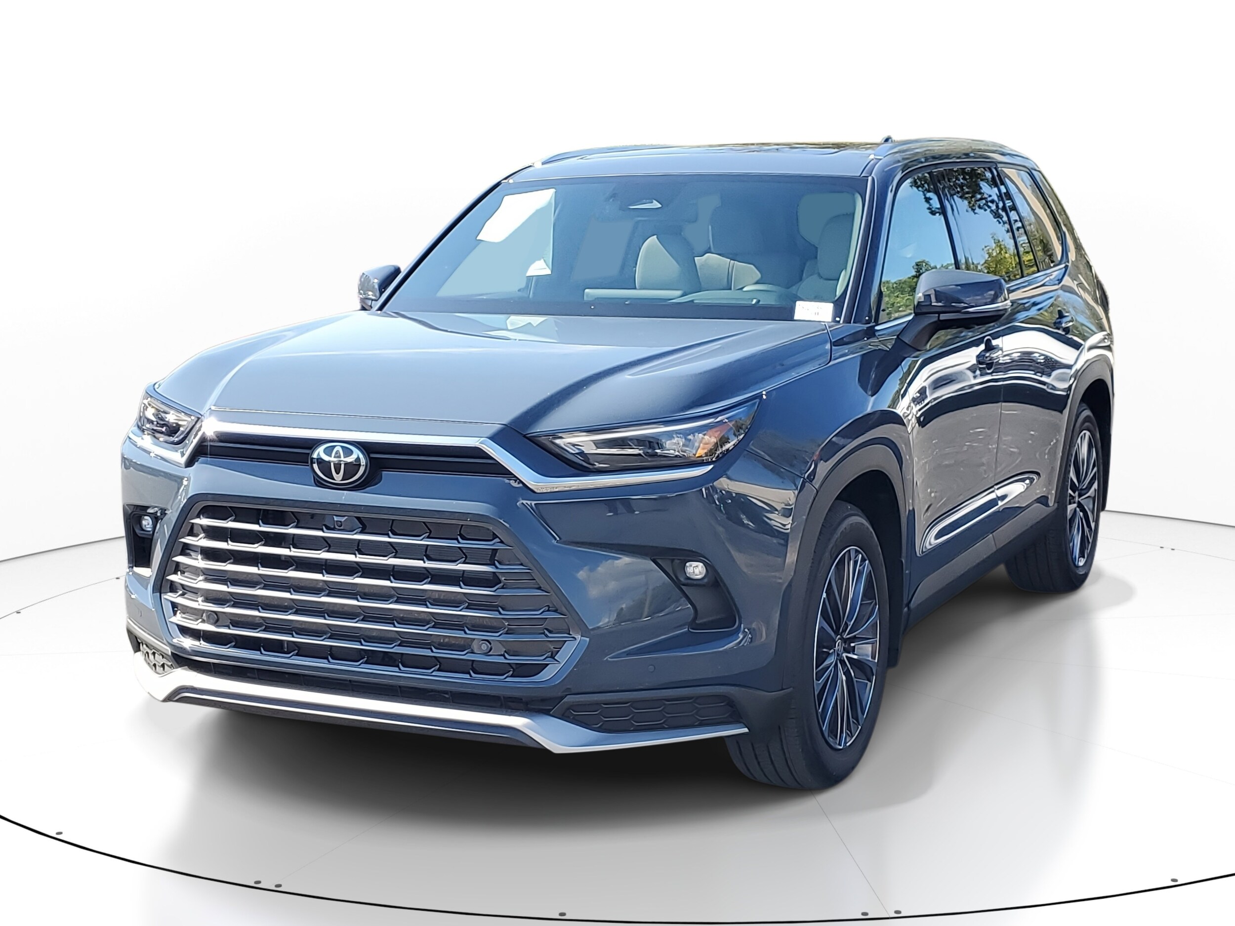 2026 Toyota Grand Highlander Hybrid MAX Platinum photo 2