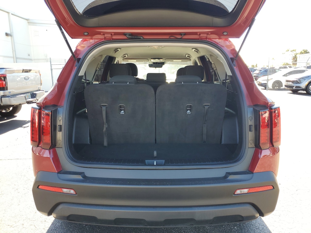 Used 2023 Kia Sorento LX SUV