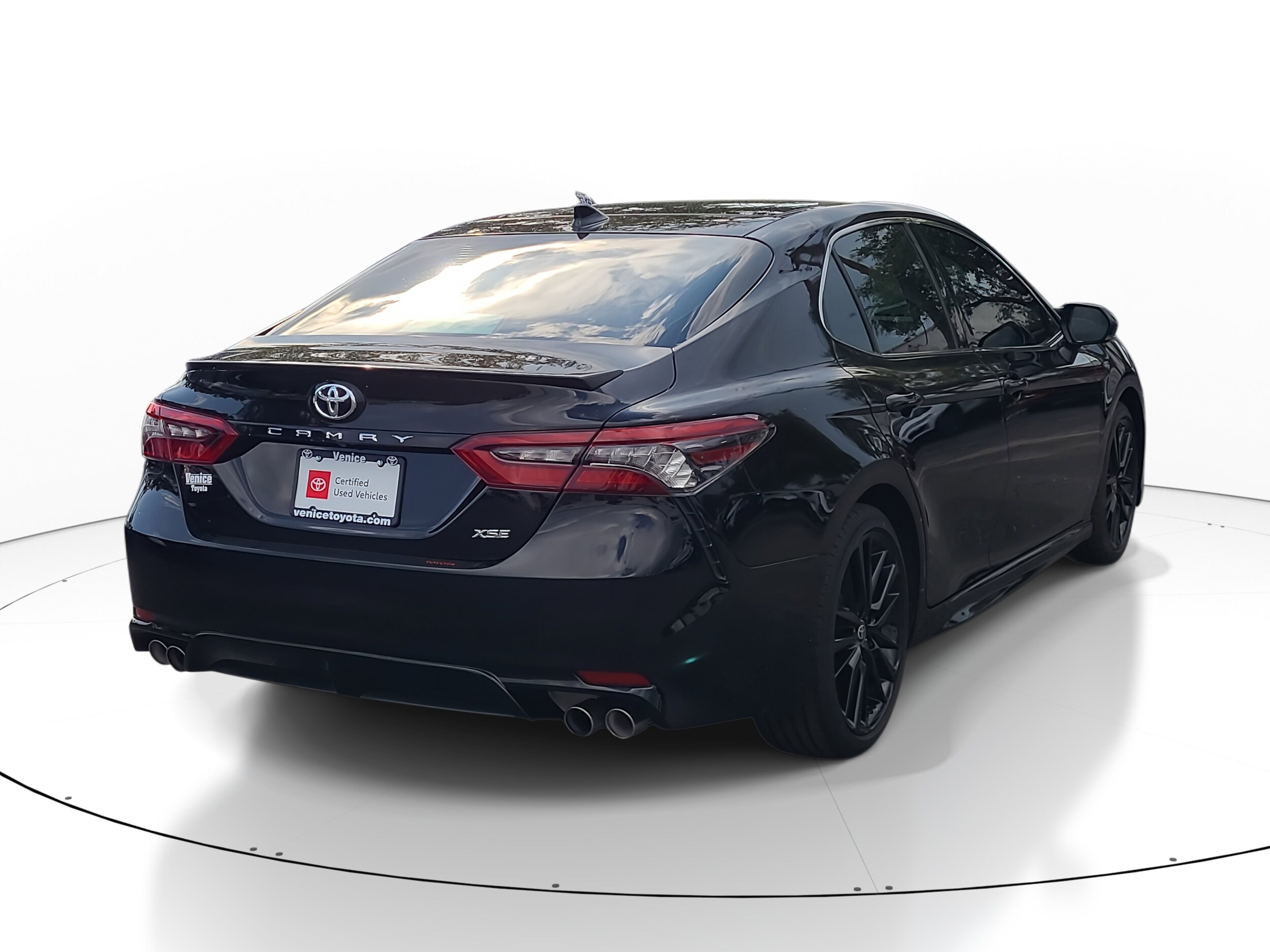 2023 Toyota Camry XSE V6 photo 2
