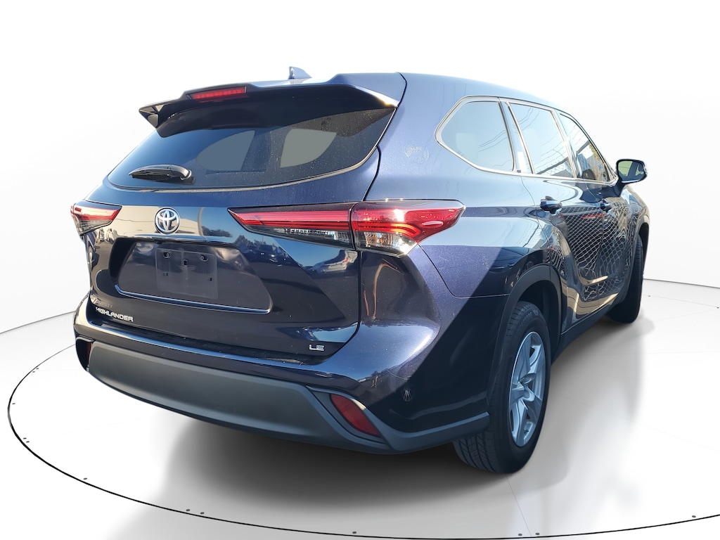 2020 Toyota Highlander LE photo 4