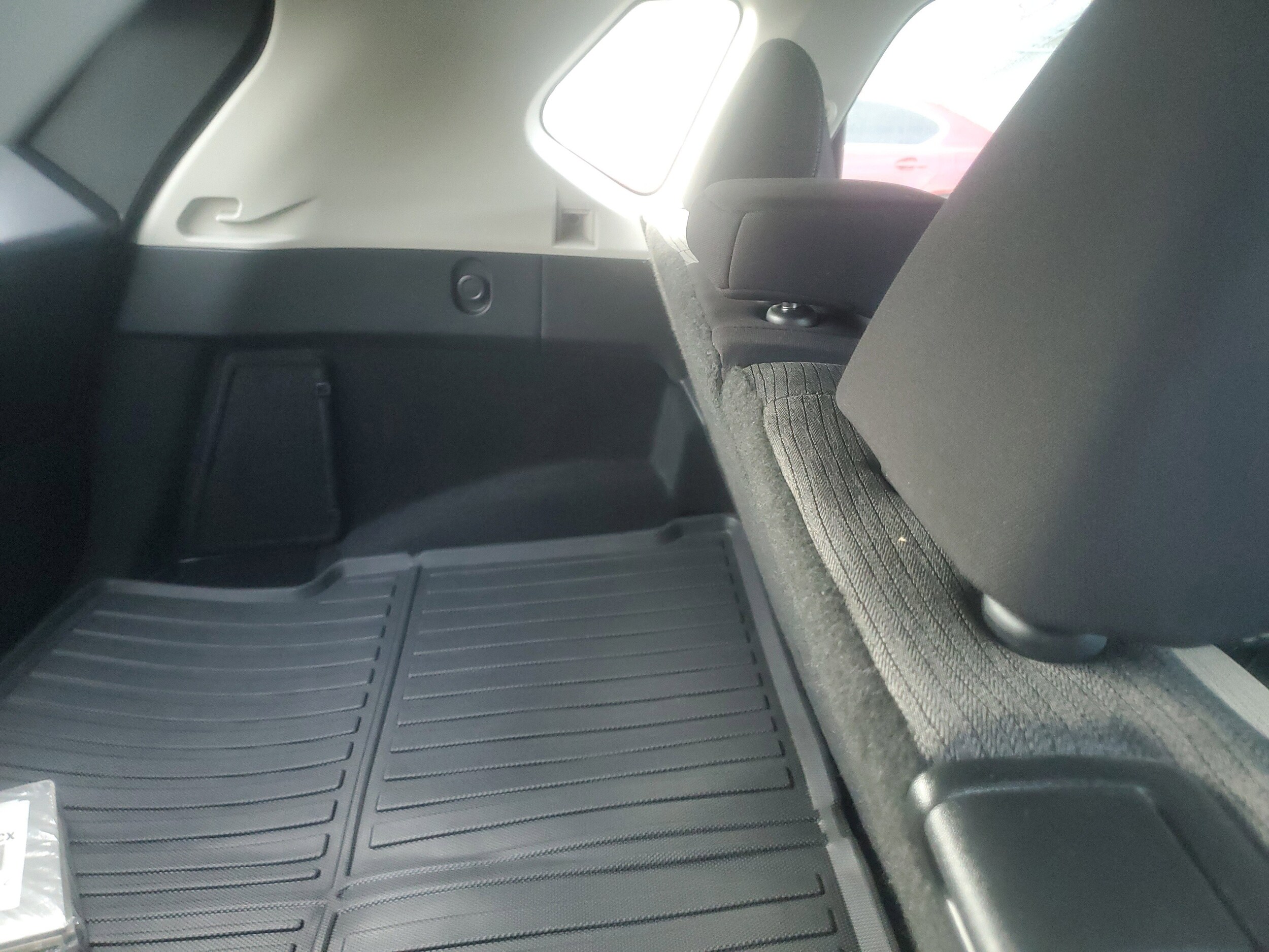 2021 Nissan Rogue SV photo 3