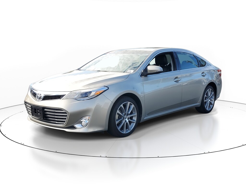 2015 Toyota Avalon XLE Touring photo 2