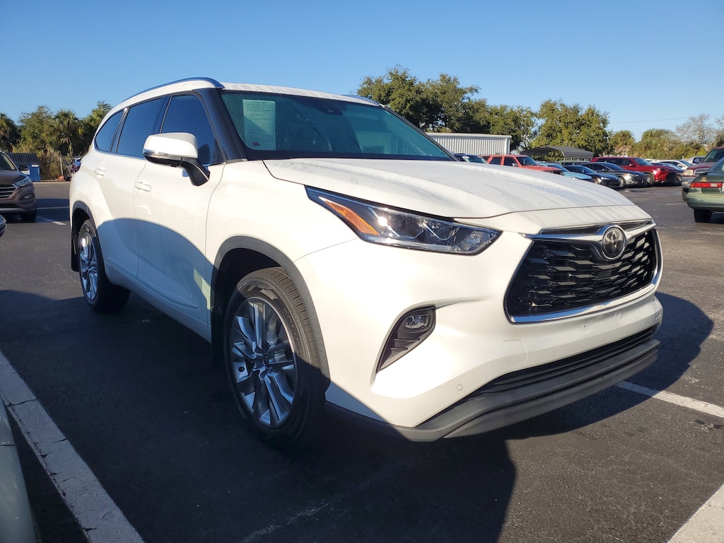 Certified 2022 Toyota Highlander Limited SUV