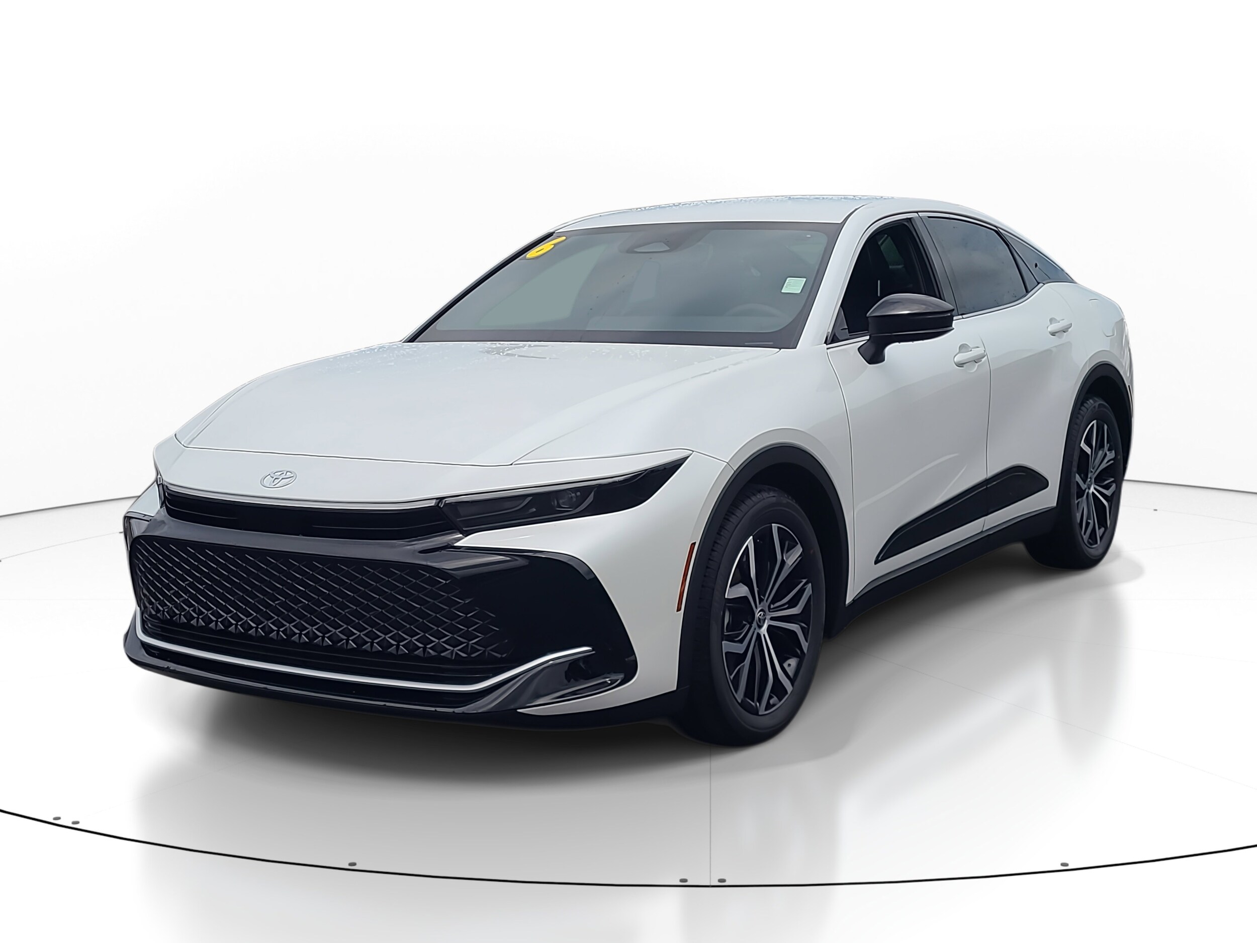 2026 Toyota Crown XLE photo 3