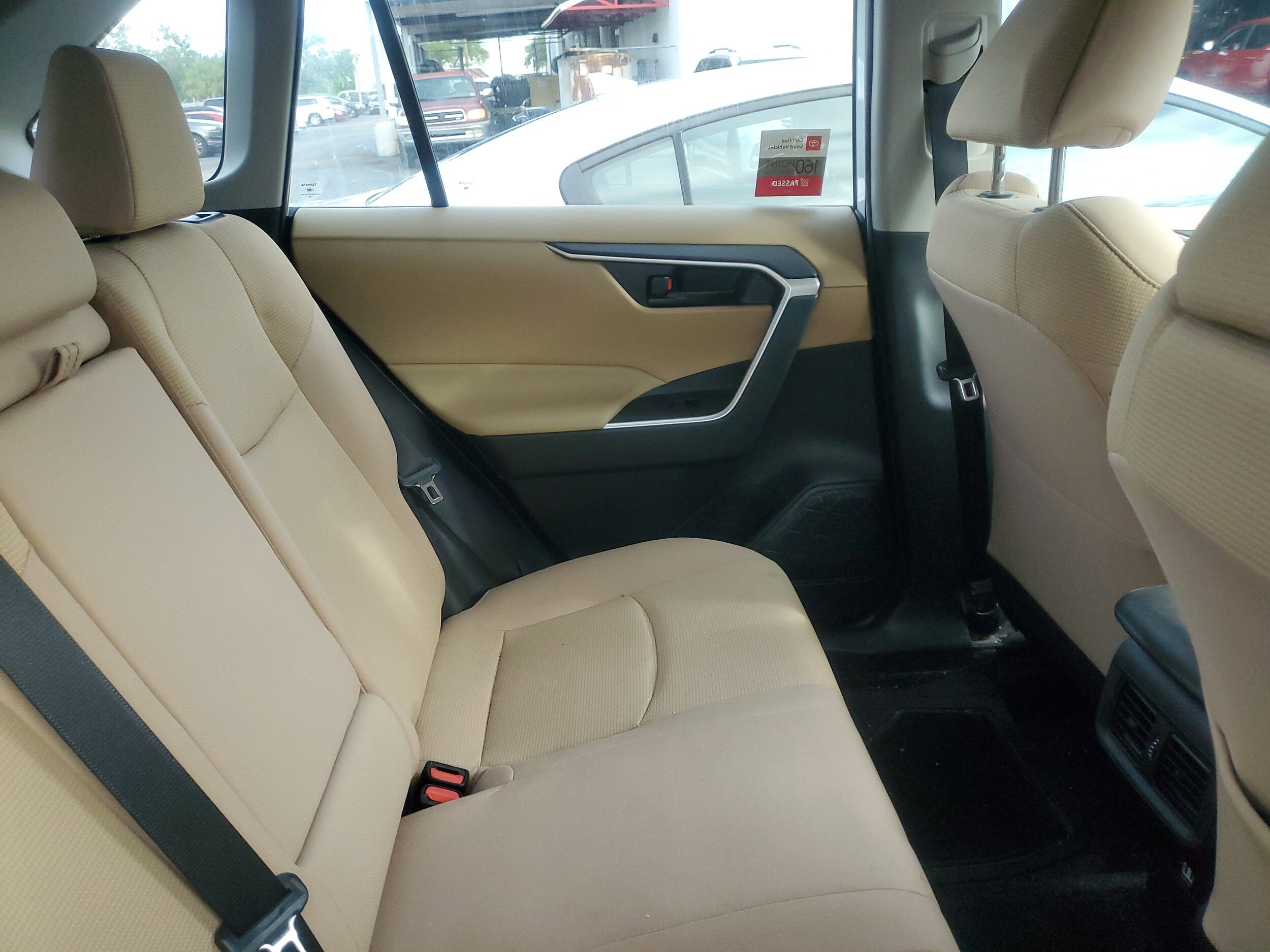 2023 Toyota RAV4 LE photo 3