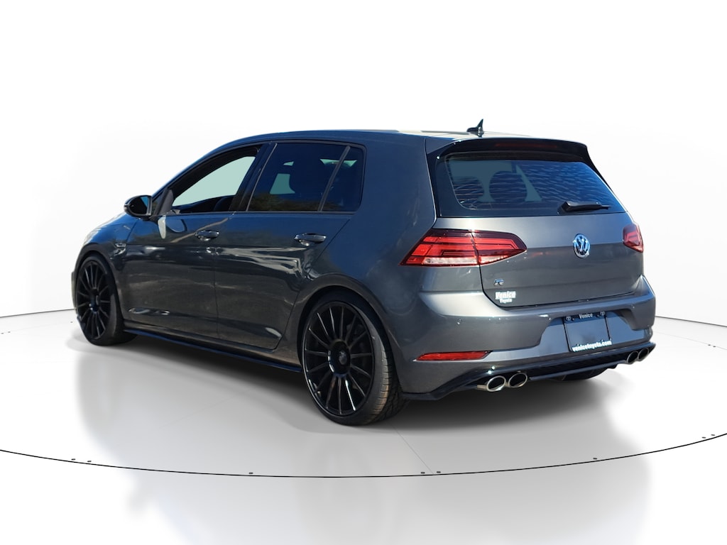 2018 Volkswagen Golf R 4Motion photo 3