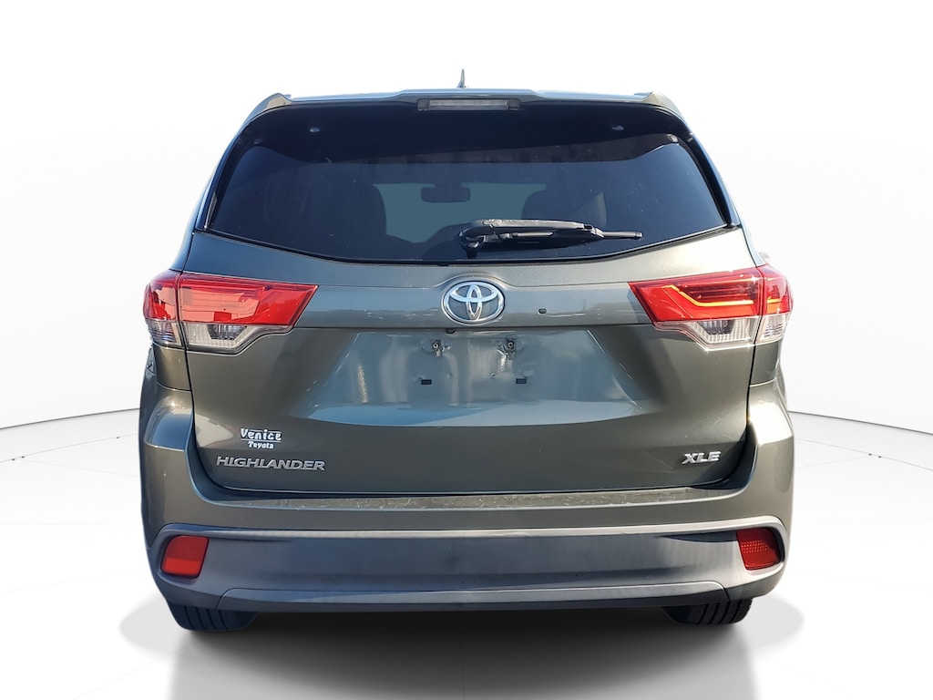 Used 2018 Toyota Highlander XLE V6 SUV