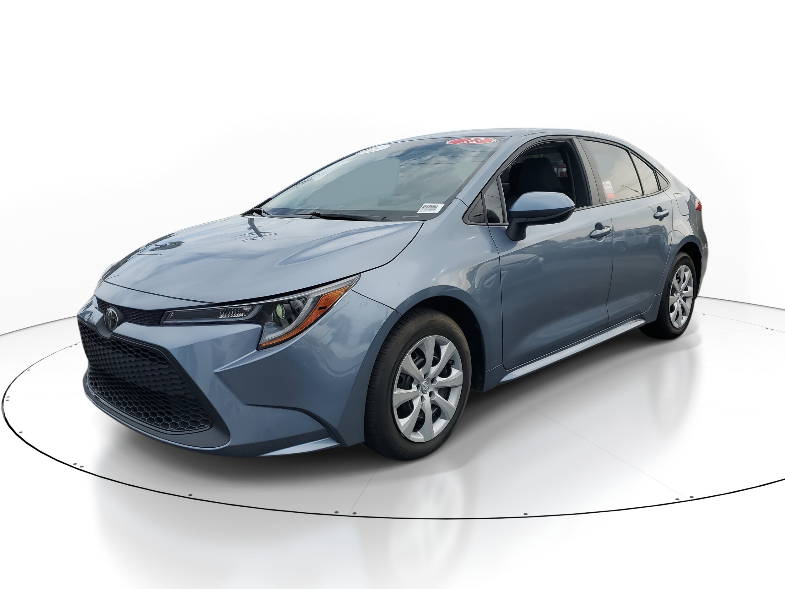 2022 Toyota Corolla LE photo 2
