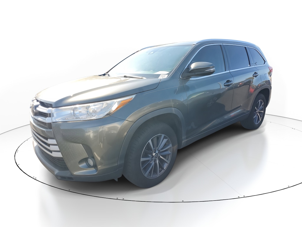 Used 2018 Toyota Highlander XLE V6 SUV