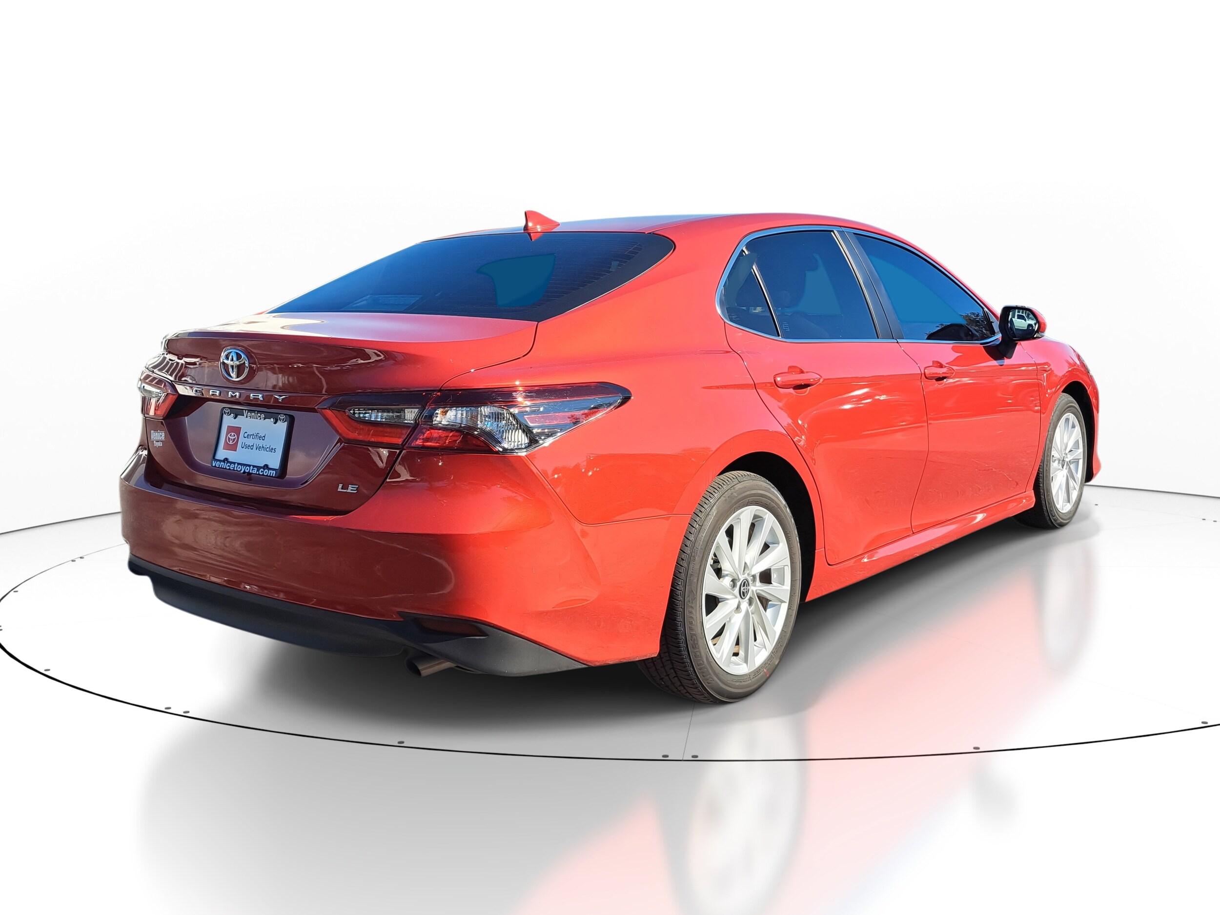 2023 Toyota Camry LE photo 4