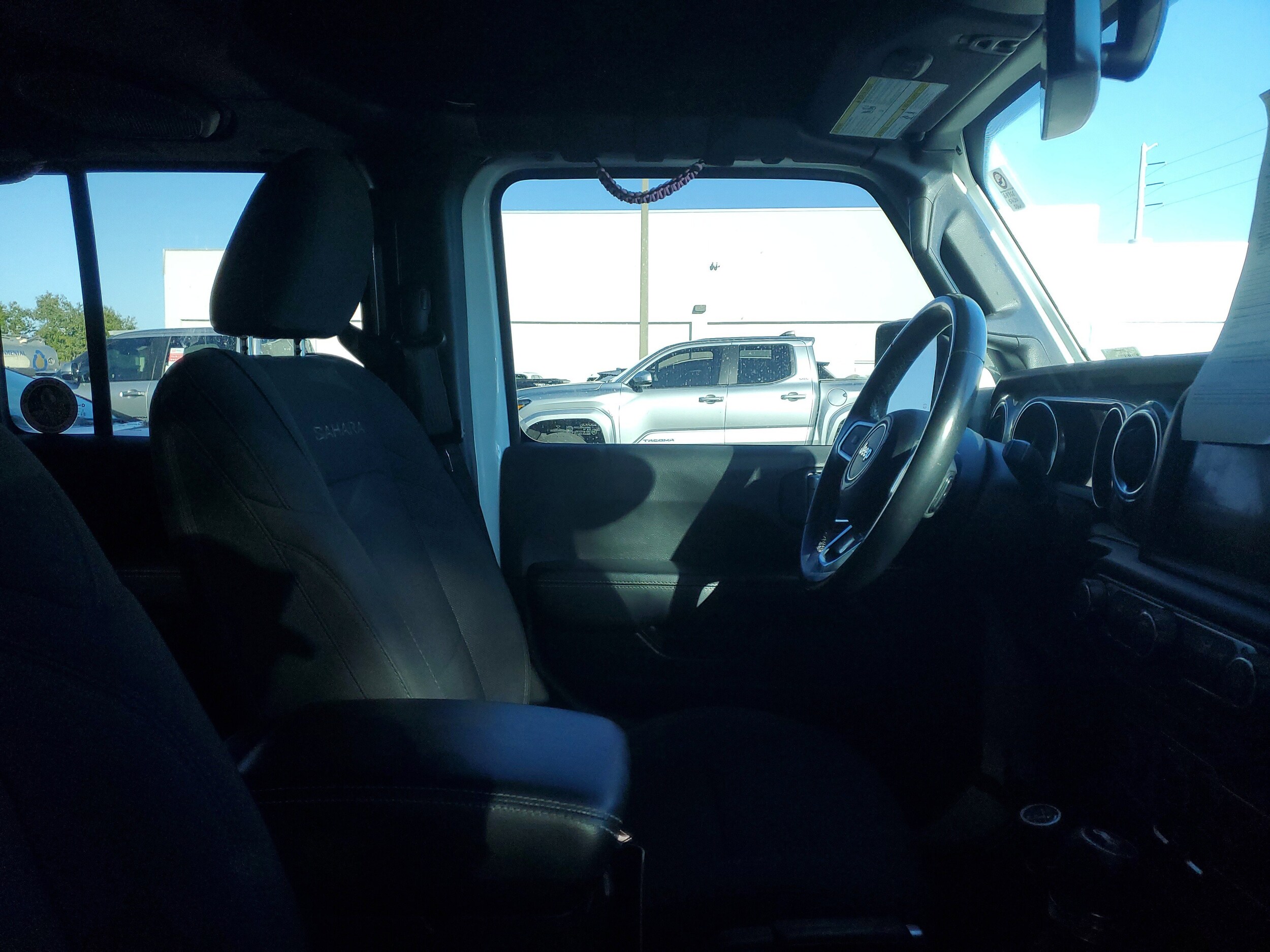 2020 Jeep Wrangler Unlimited Sahara photo 2