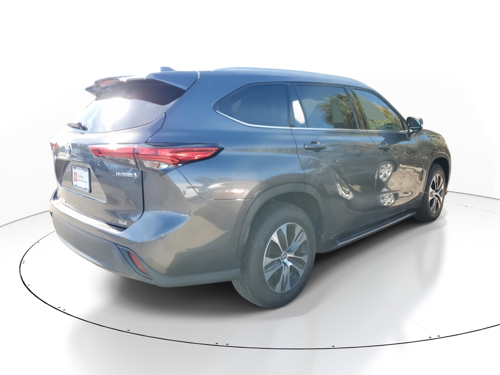 Certified 2022 Toyota Highlander Hybrid XLE SUV