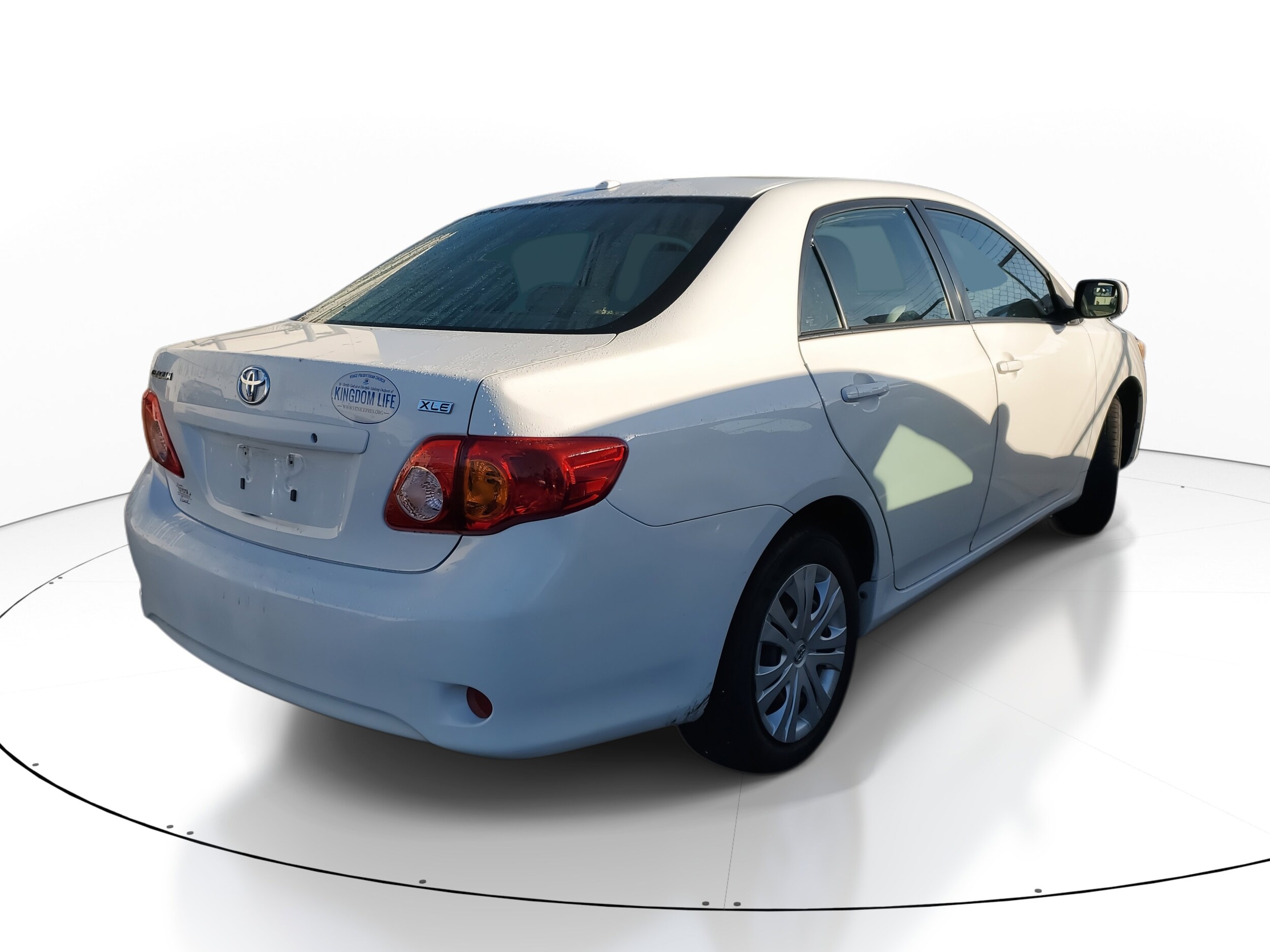 2009 Toyota Corolla XLE photo 2