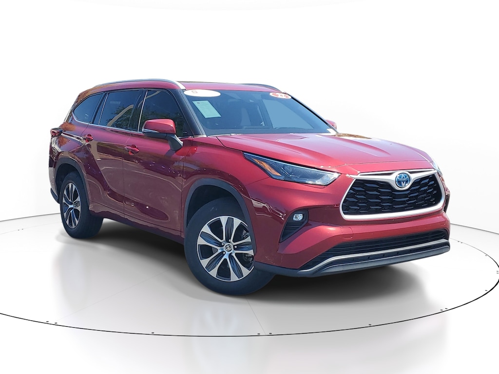 Used 2022 Toyota Highlander Hybrid XLE SUV
