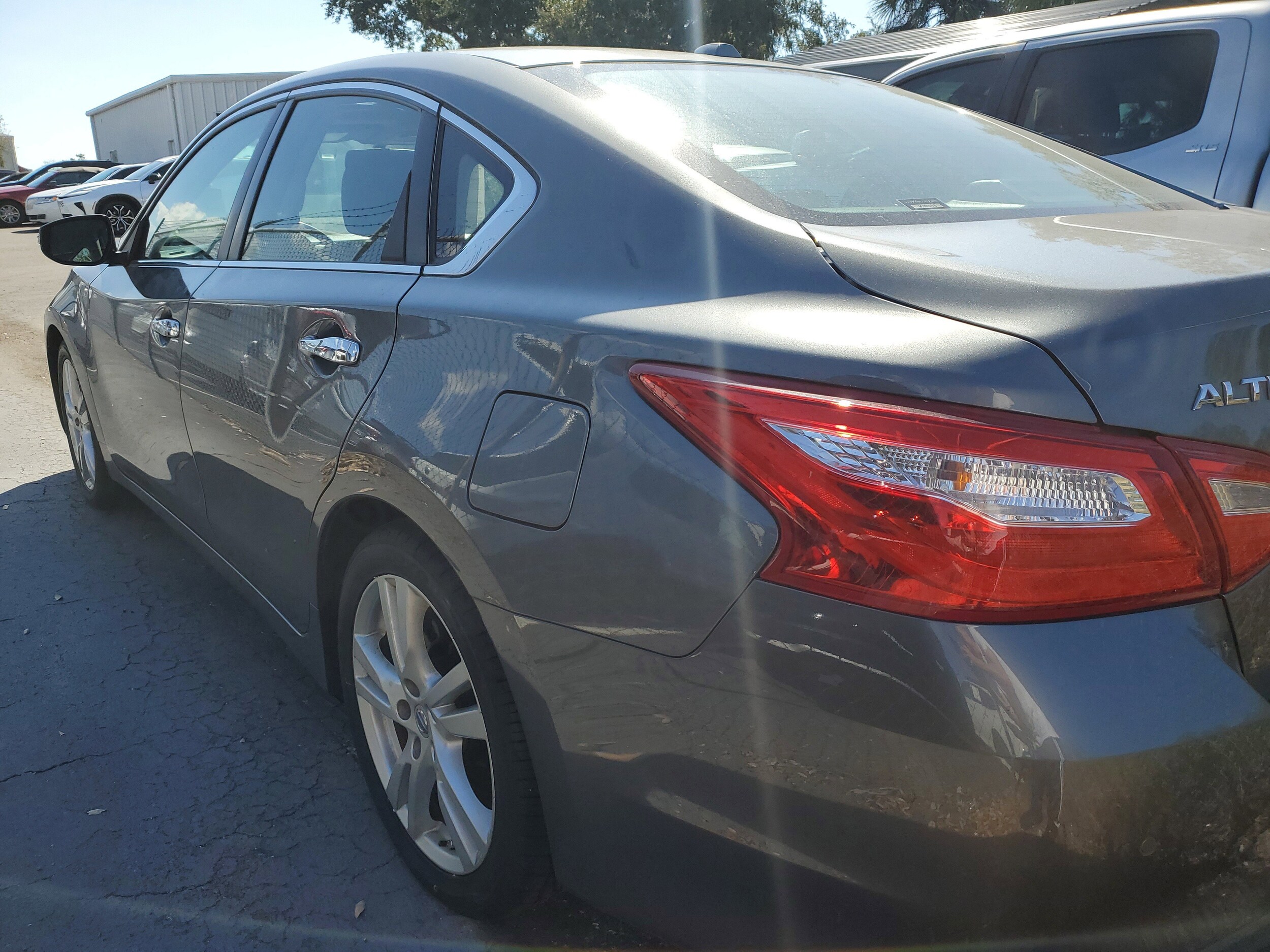 2017 Nissan Altima 3.5 SL photo 4