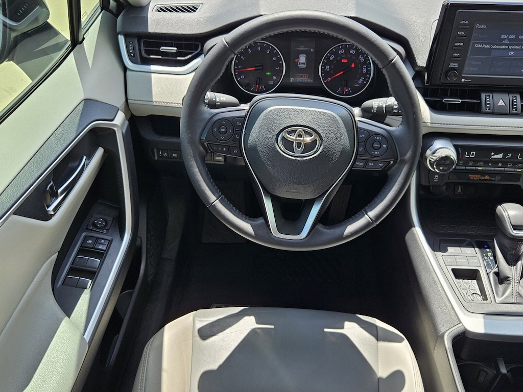 2022 Toyota RAV4 XLE Premium photo 2